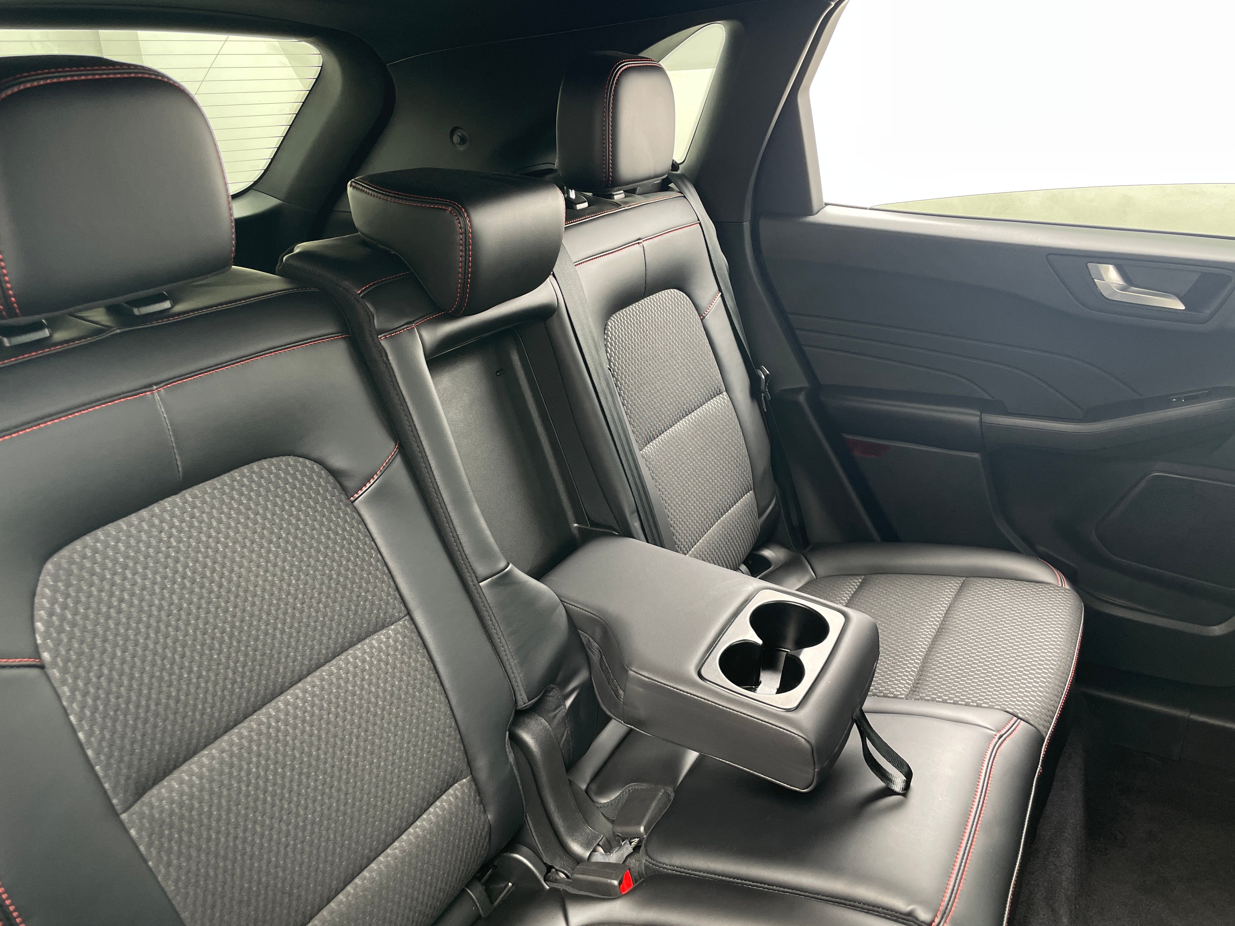 2023 Ford Escape ST-Line 6