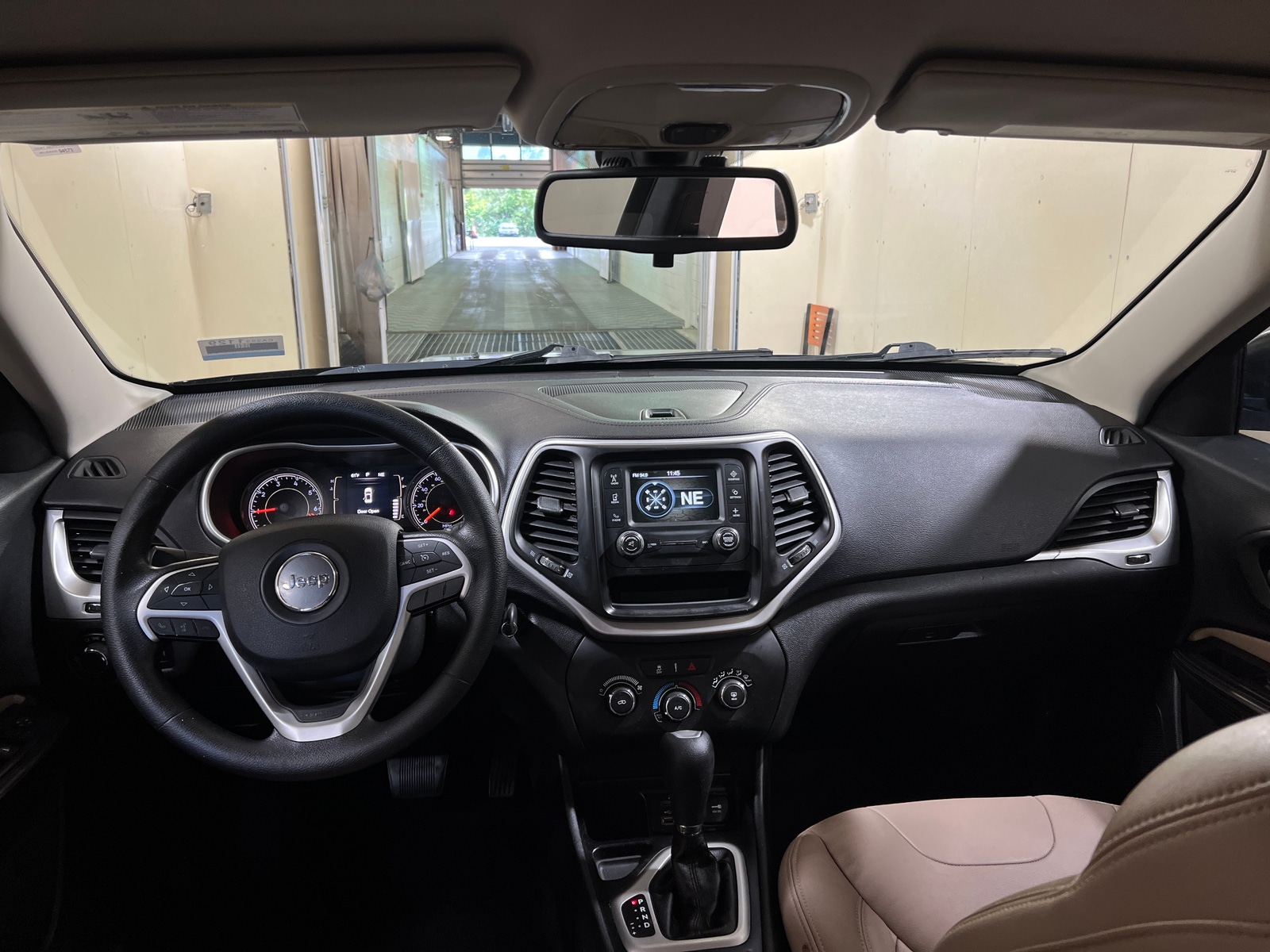 Thumbnail: 2015 Jeep Cherokee - 3