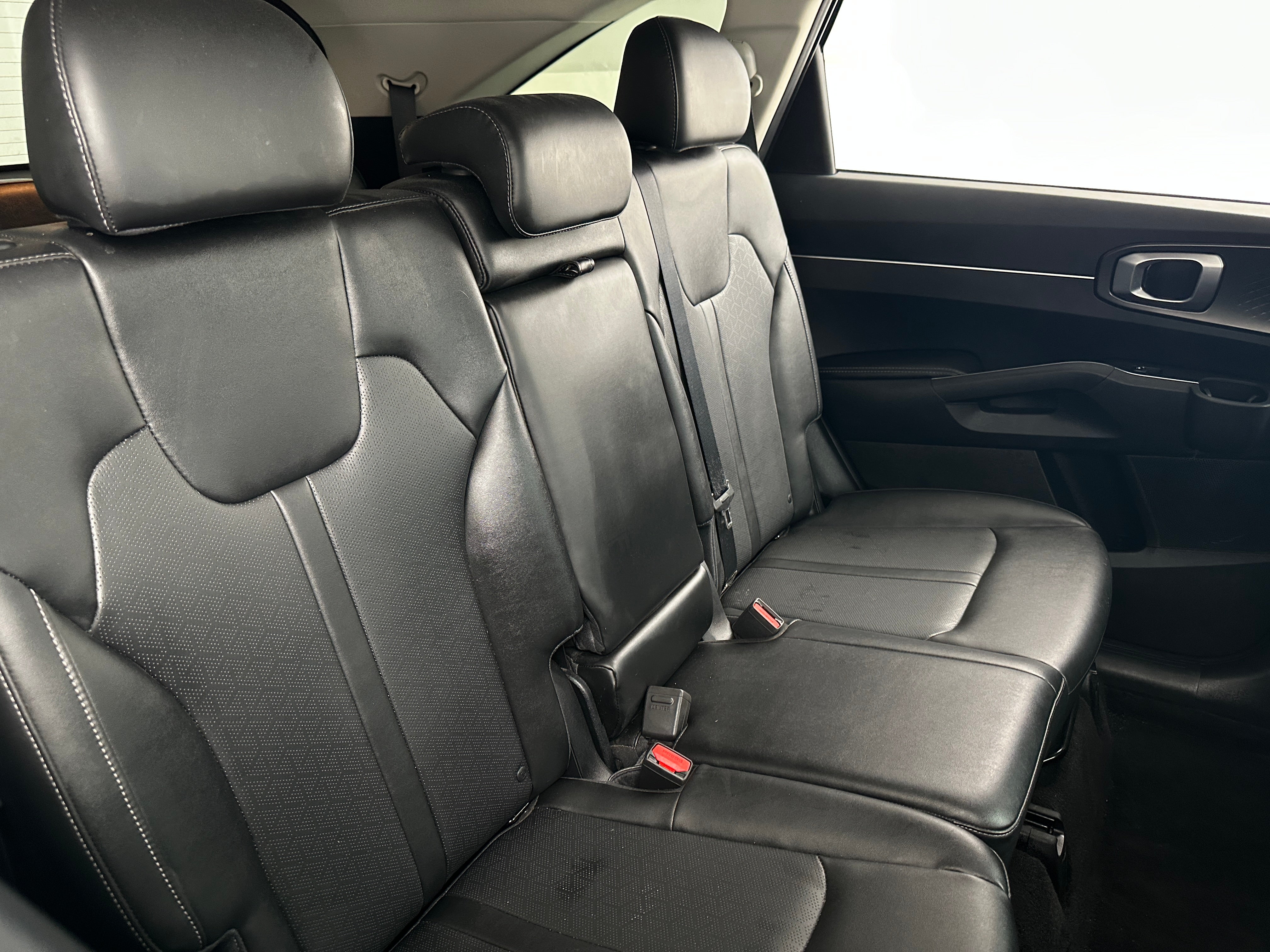 2022 Kia Sorento S 5