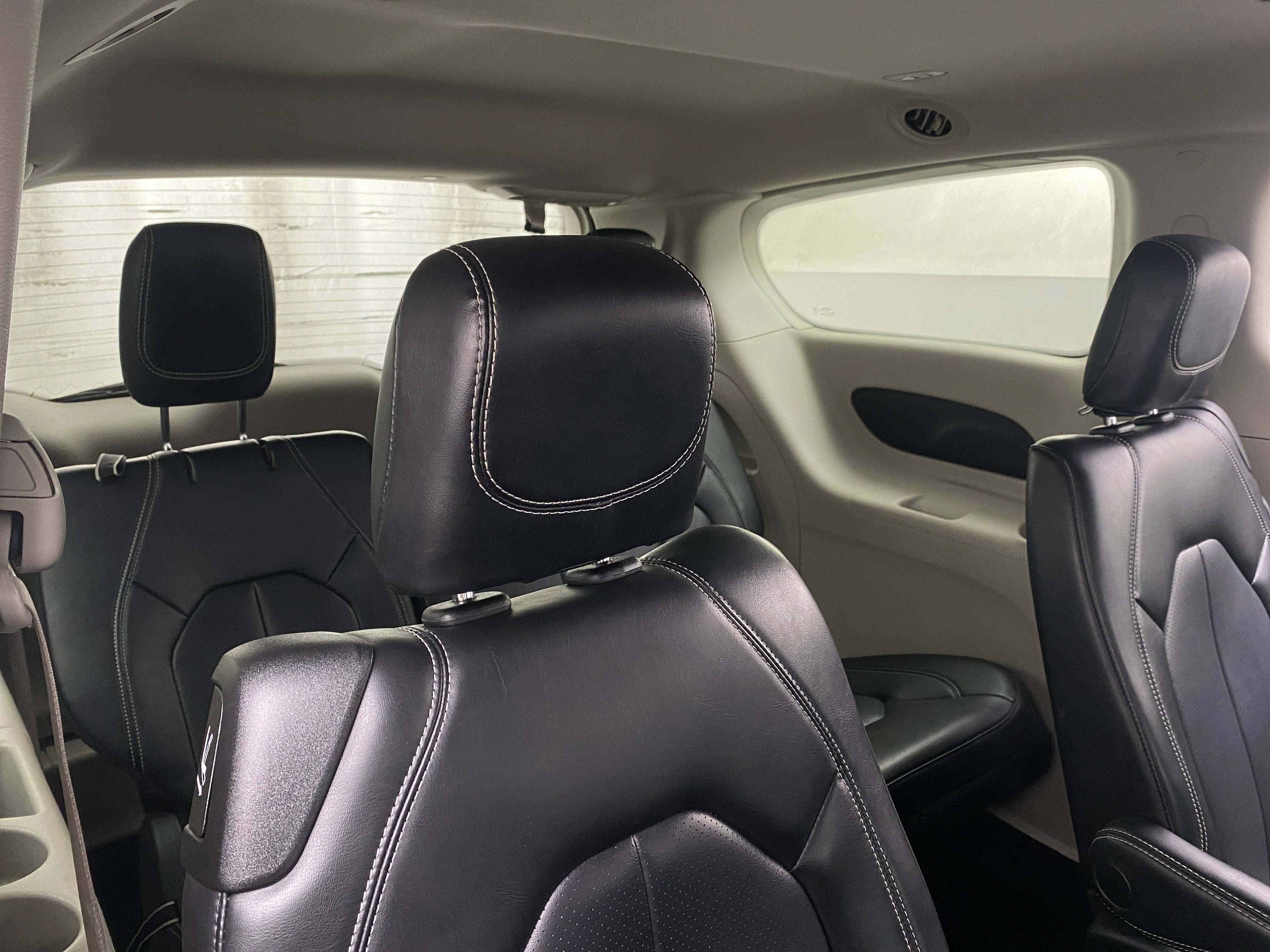 2023 Chrysler Pacifica Touring L 5