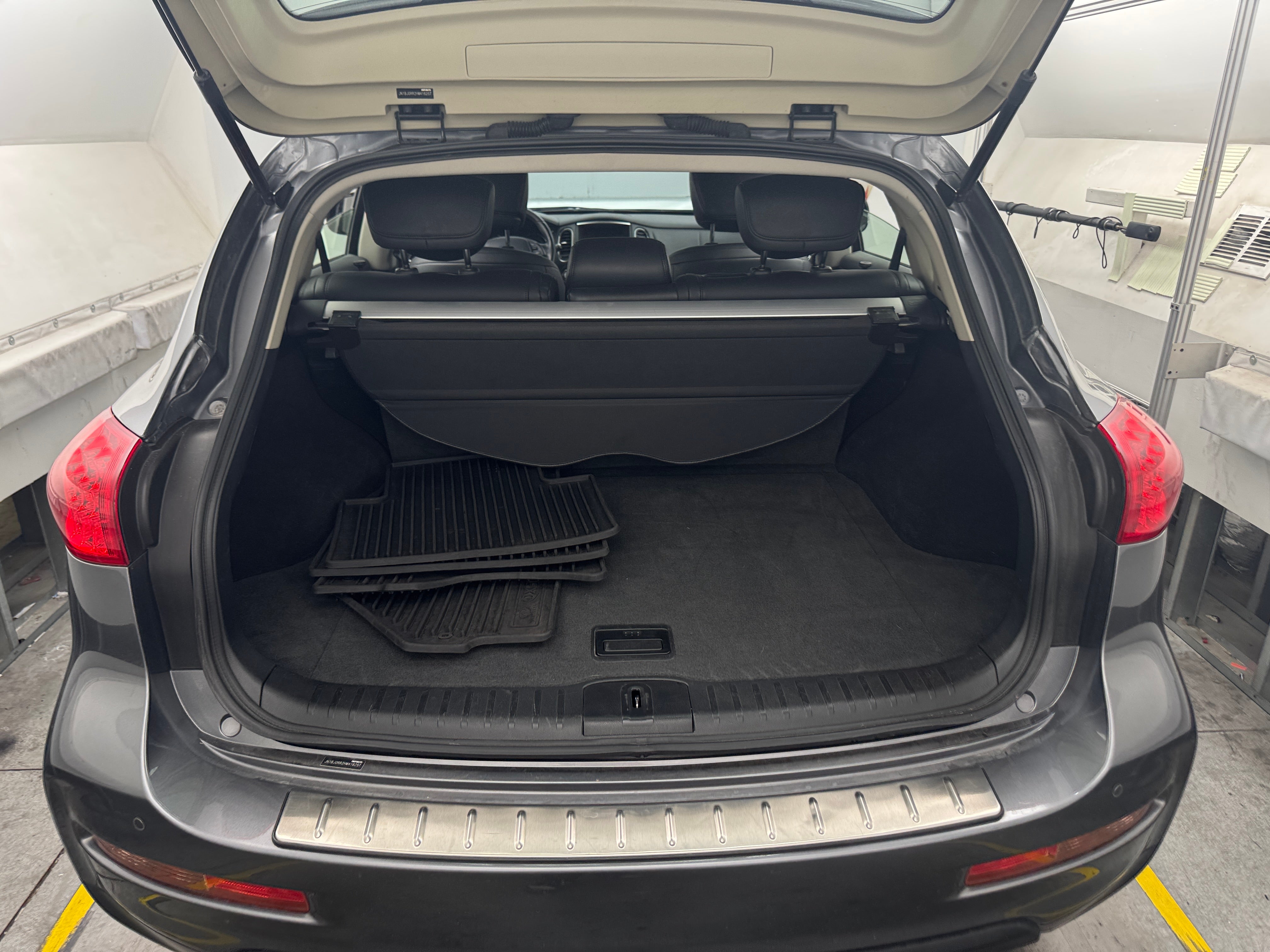 2017 INFINITI QX50 Base 6
