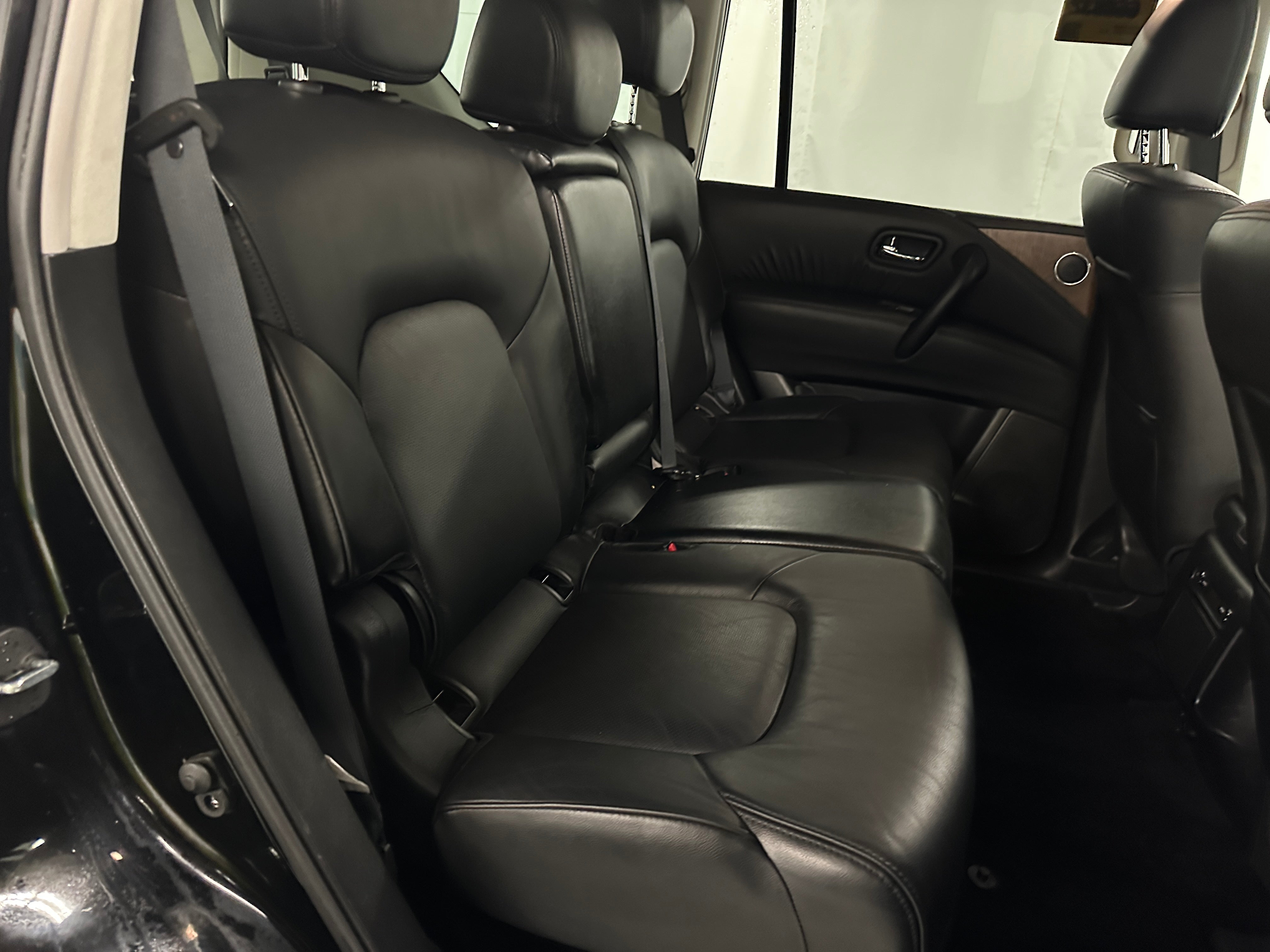 2023 Nissan Armada SL 5