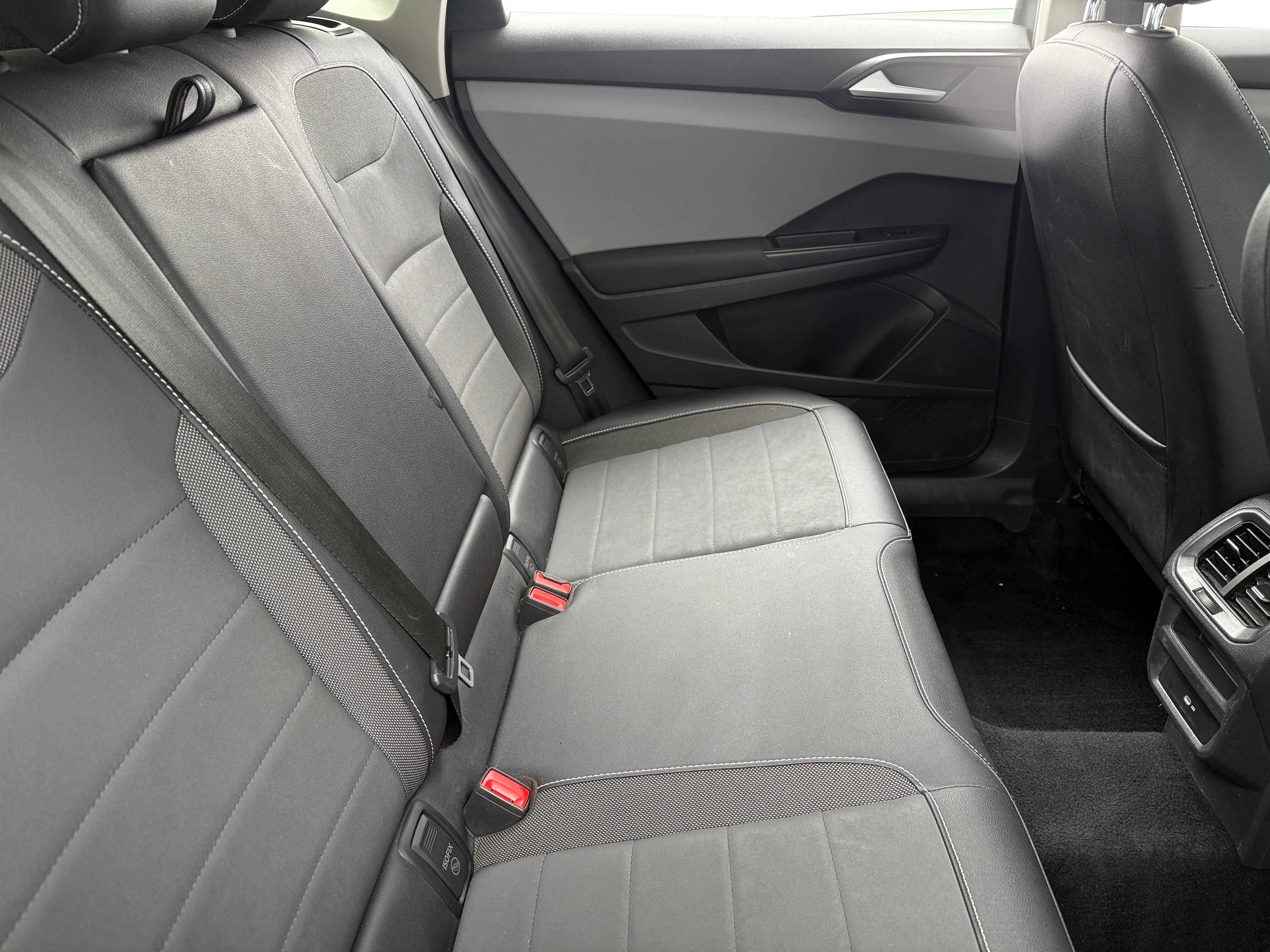 2022 Volkswagen Taos SE 5
