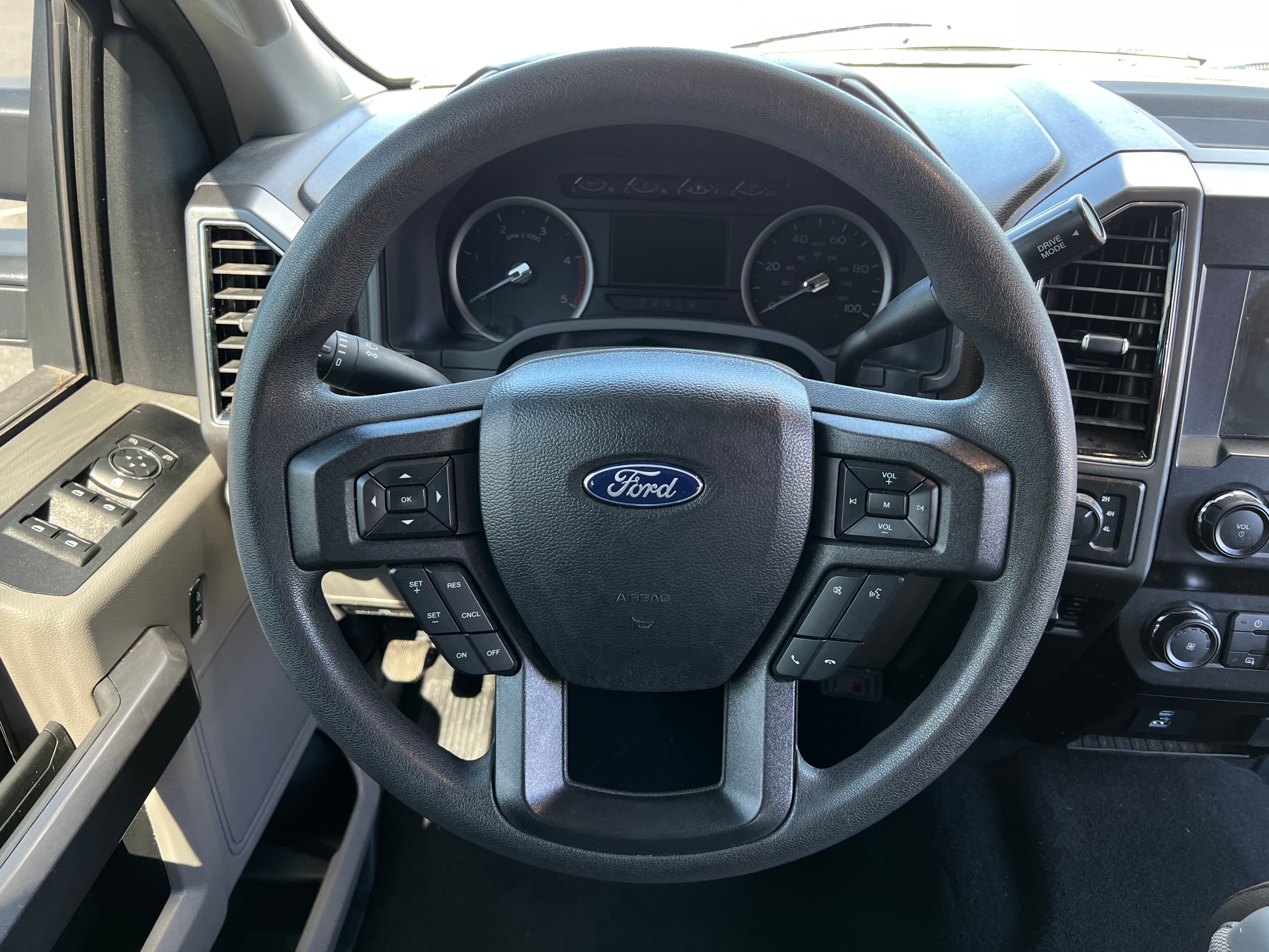 2022 Ford Econoline E-350 5