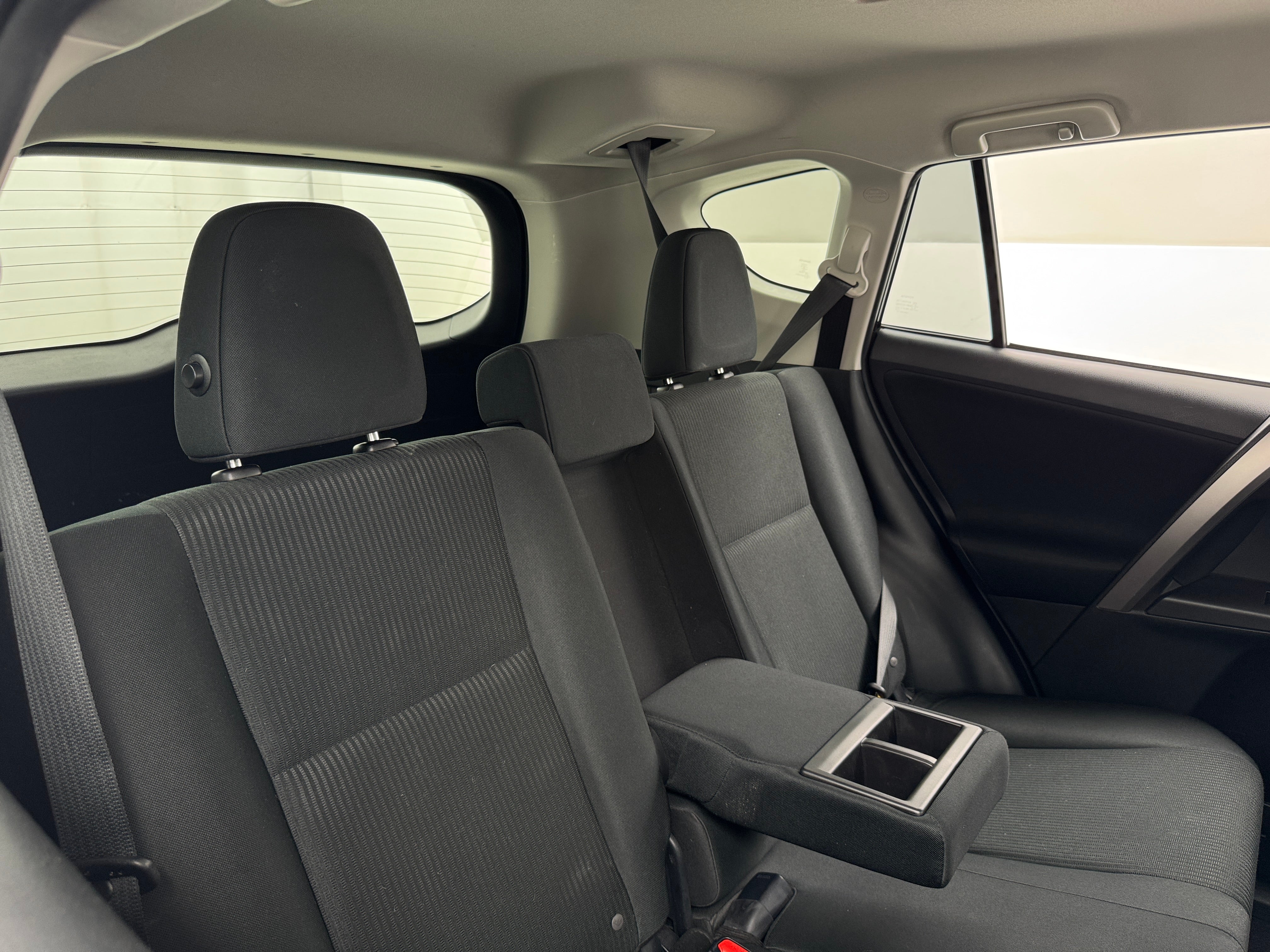 2018 Toyota RAV4 LE 6