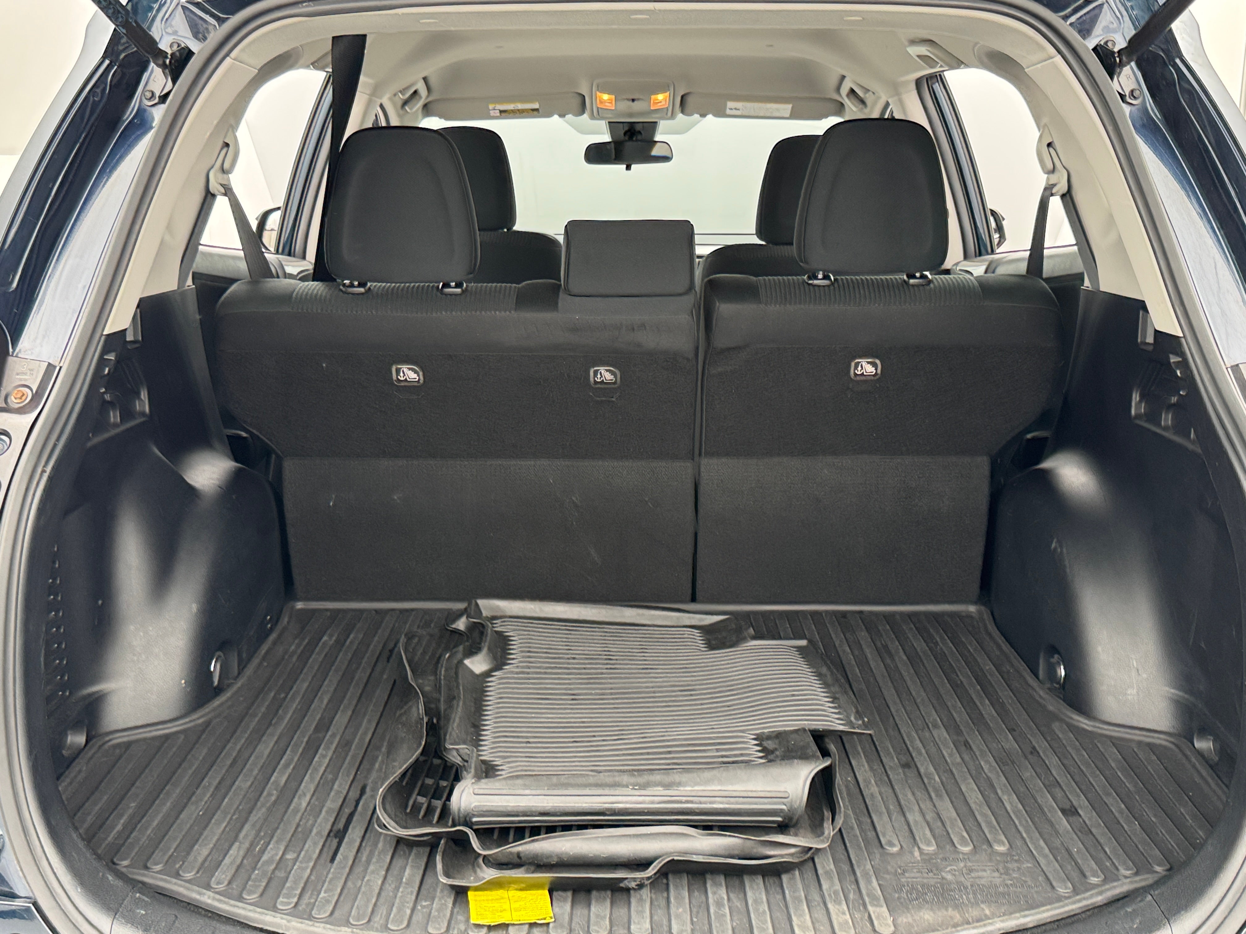 2018 Toyota RAV4 LE 7