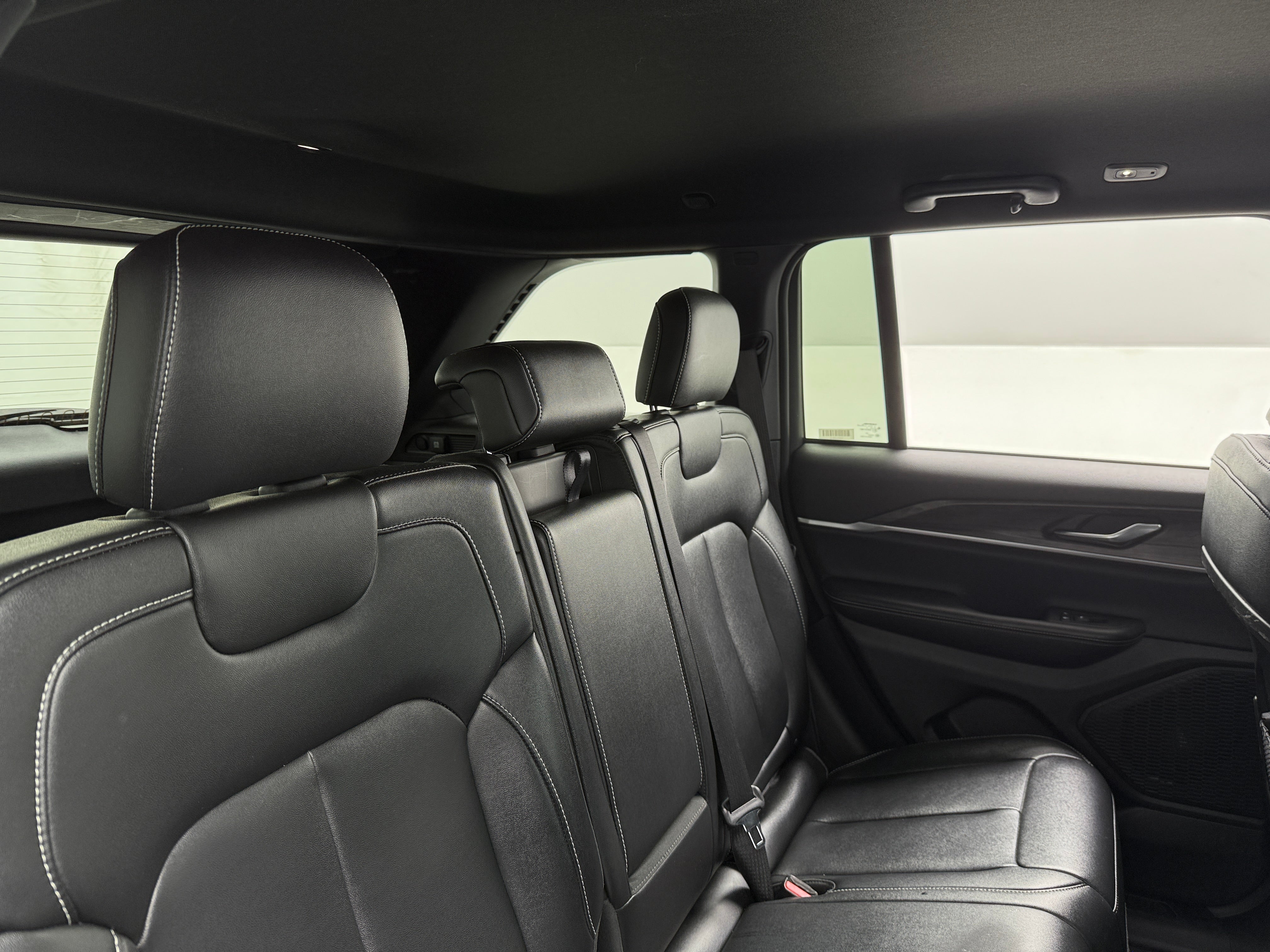 2024 Jeep Grand Cherokee Limited Edition 5