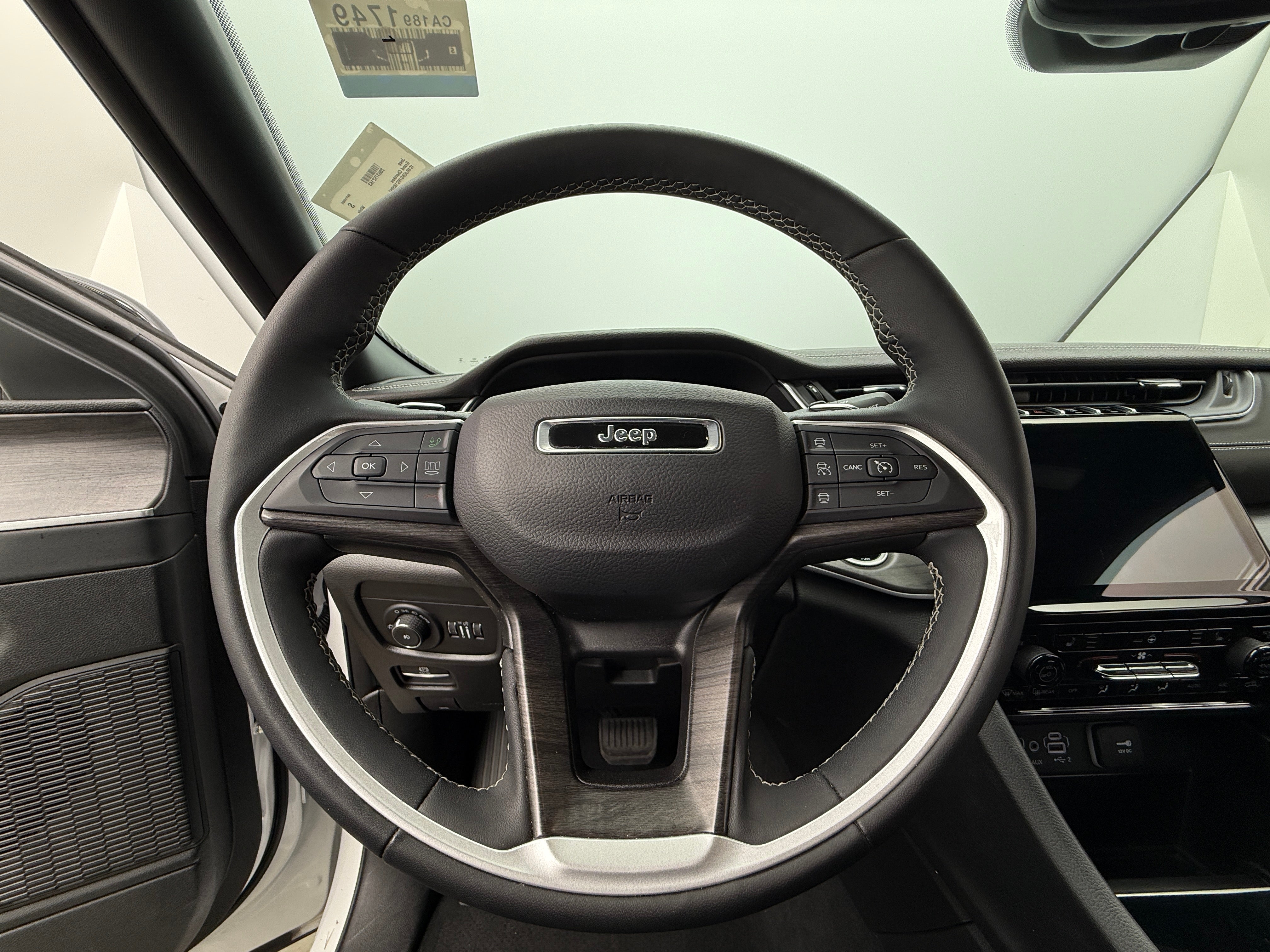2024 Jeep Grand Cherokee Limited Edition 4