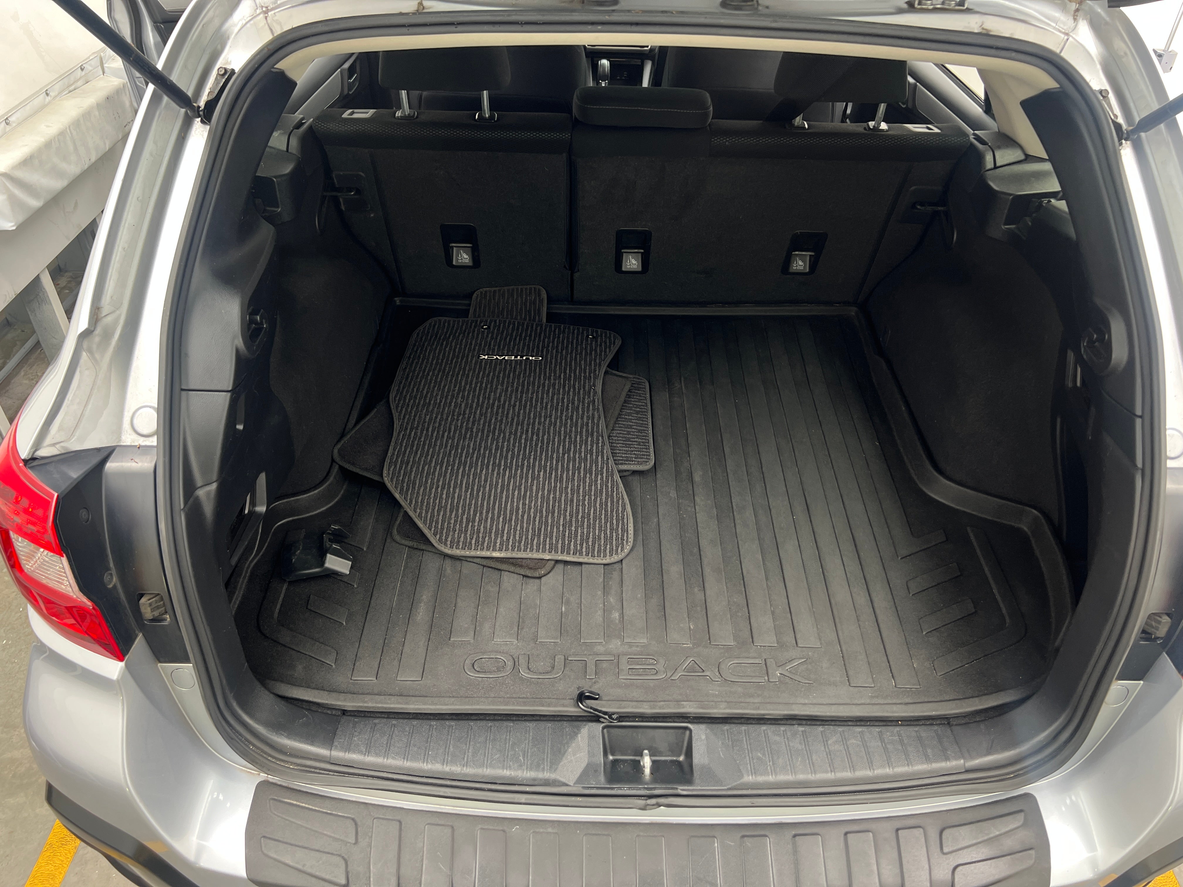 2019 Subaru Outback Premium 7