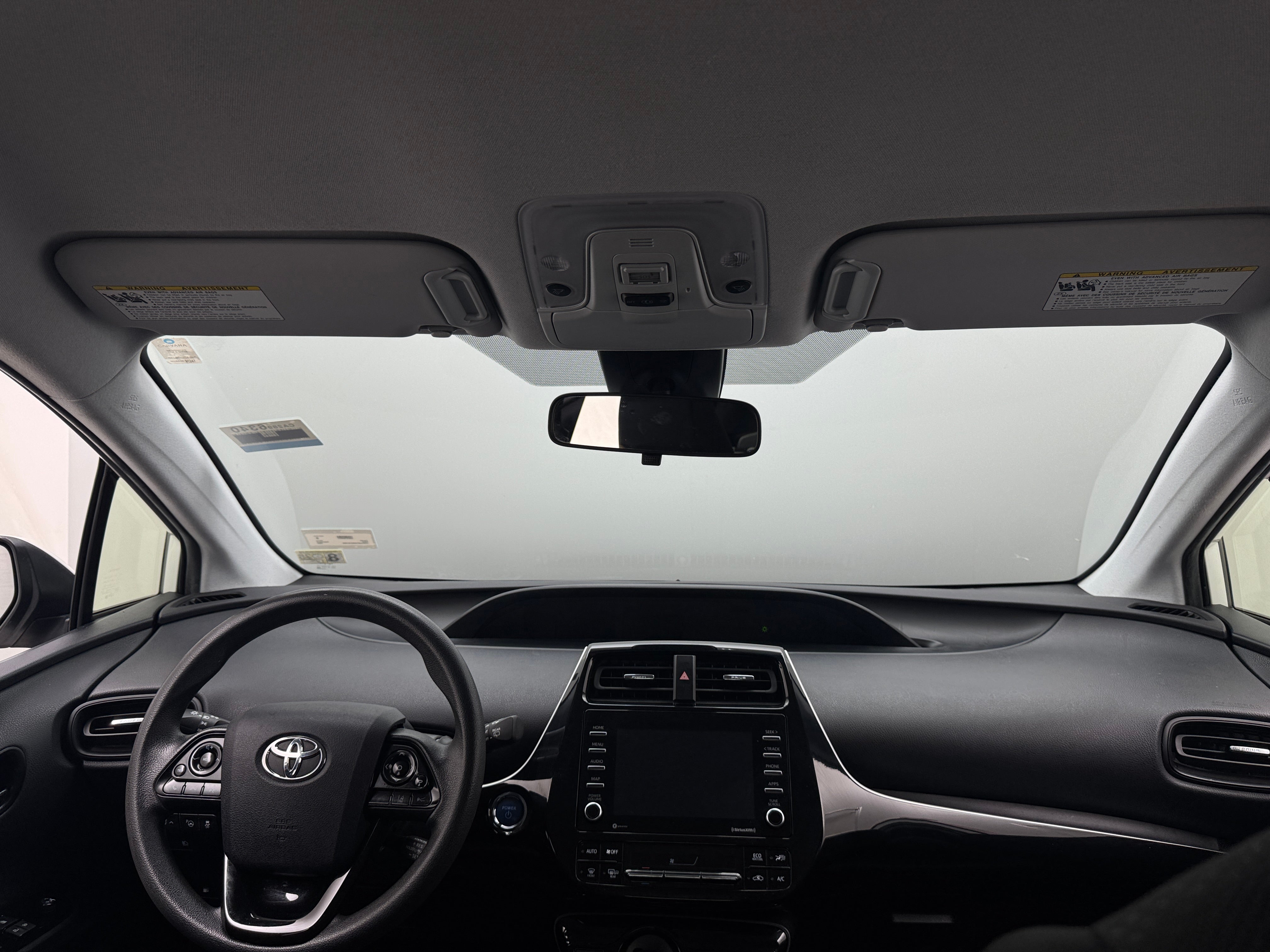 2022 Toyota Prius LE 3