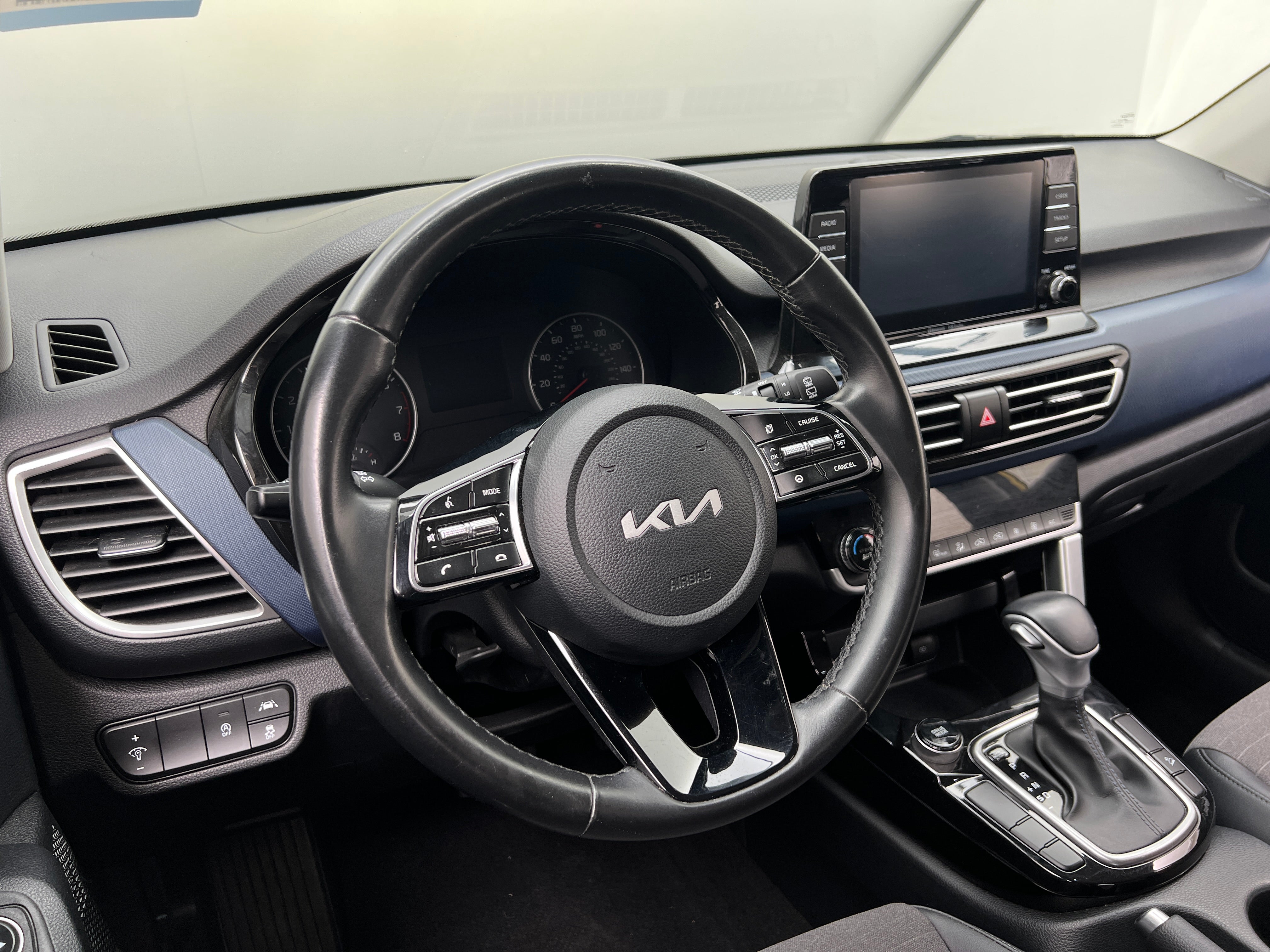 2023 Kia Seltos S 4