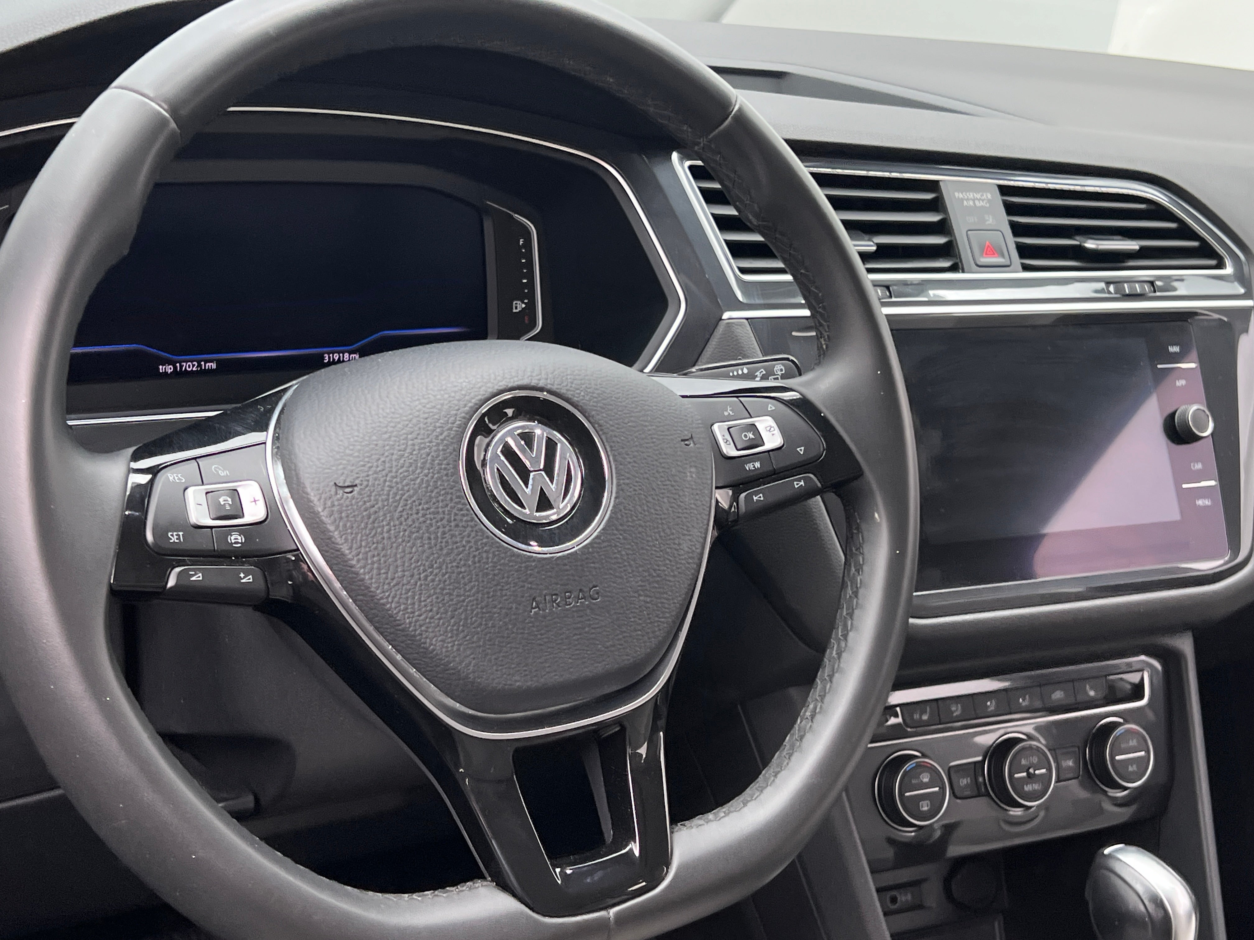 2020 Volkswagen Tiguan SEL 4