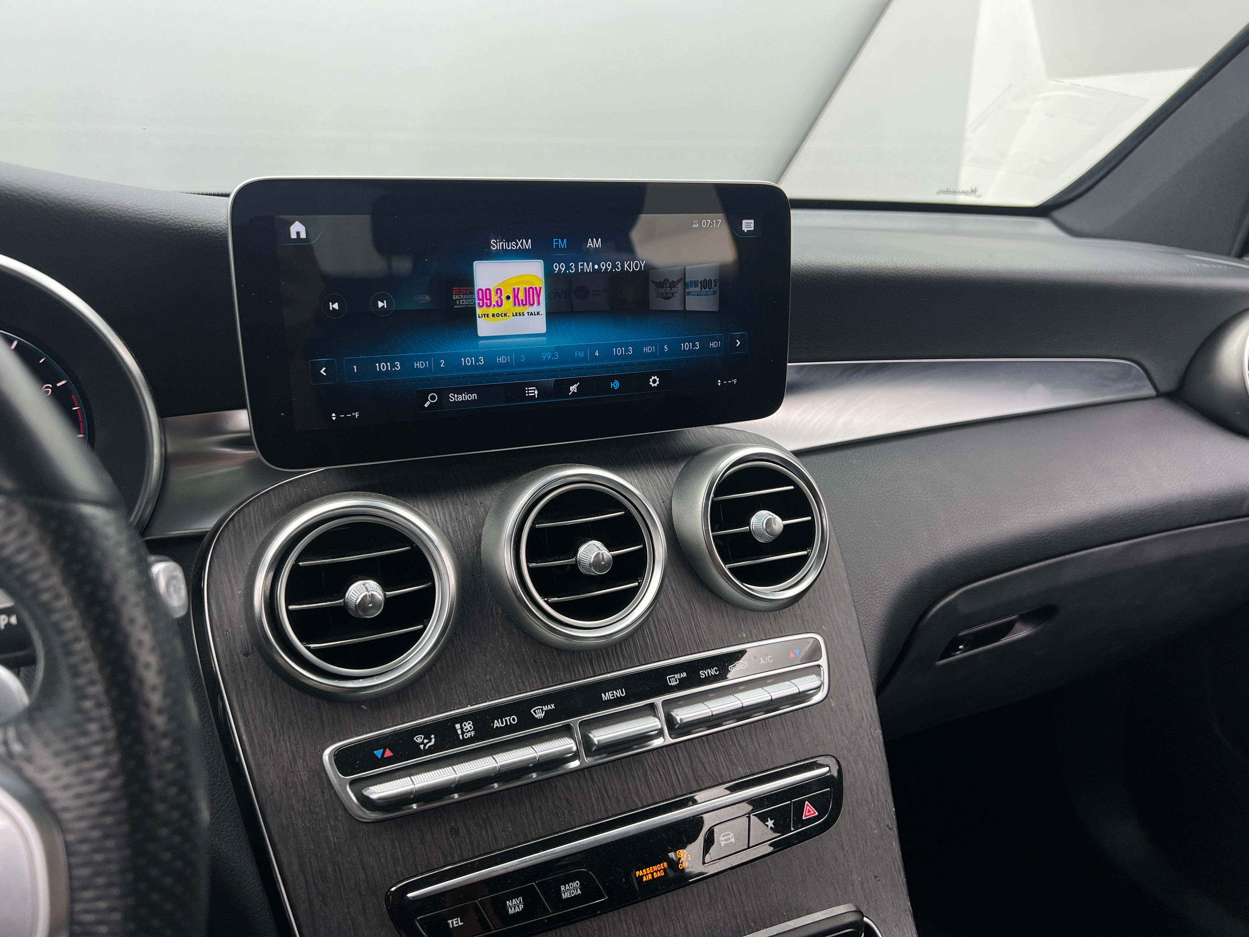 2020 Mercedes-Benz GLC 300 3