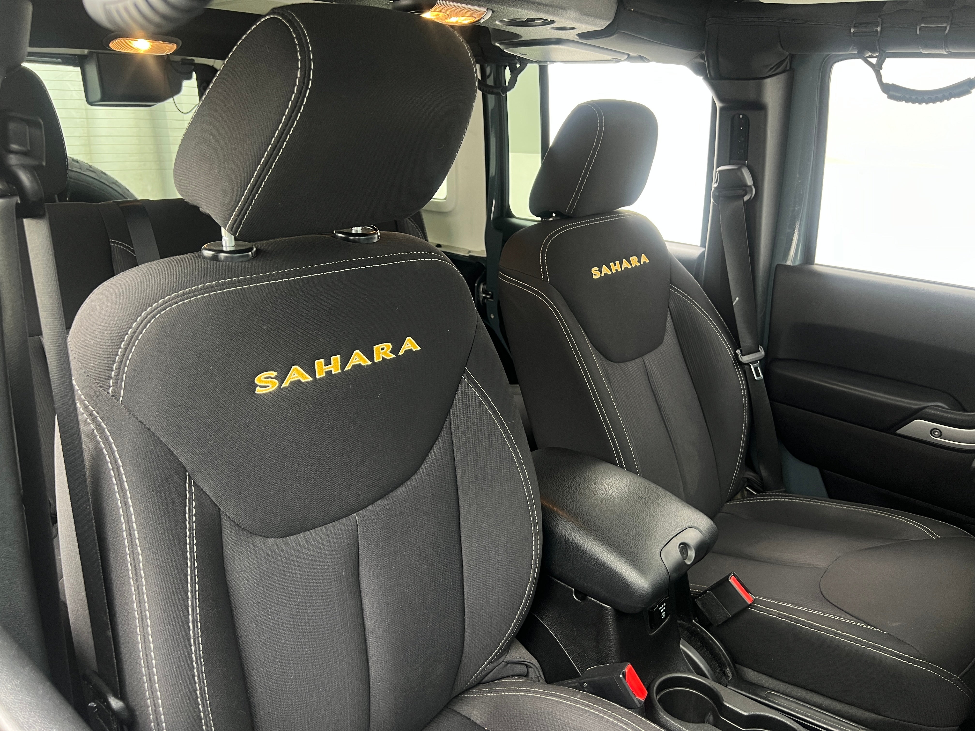 2015 Jeep Wrangler Unlimited Sahara 2