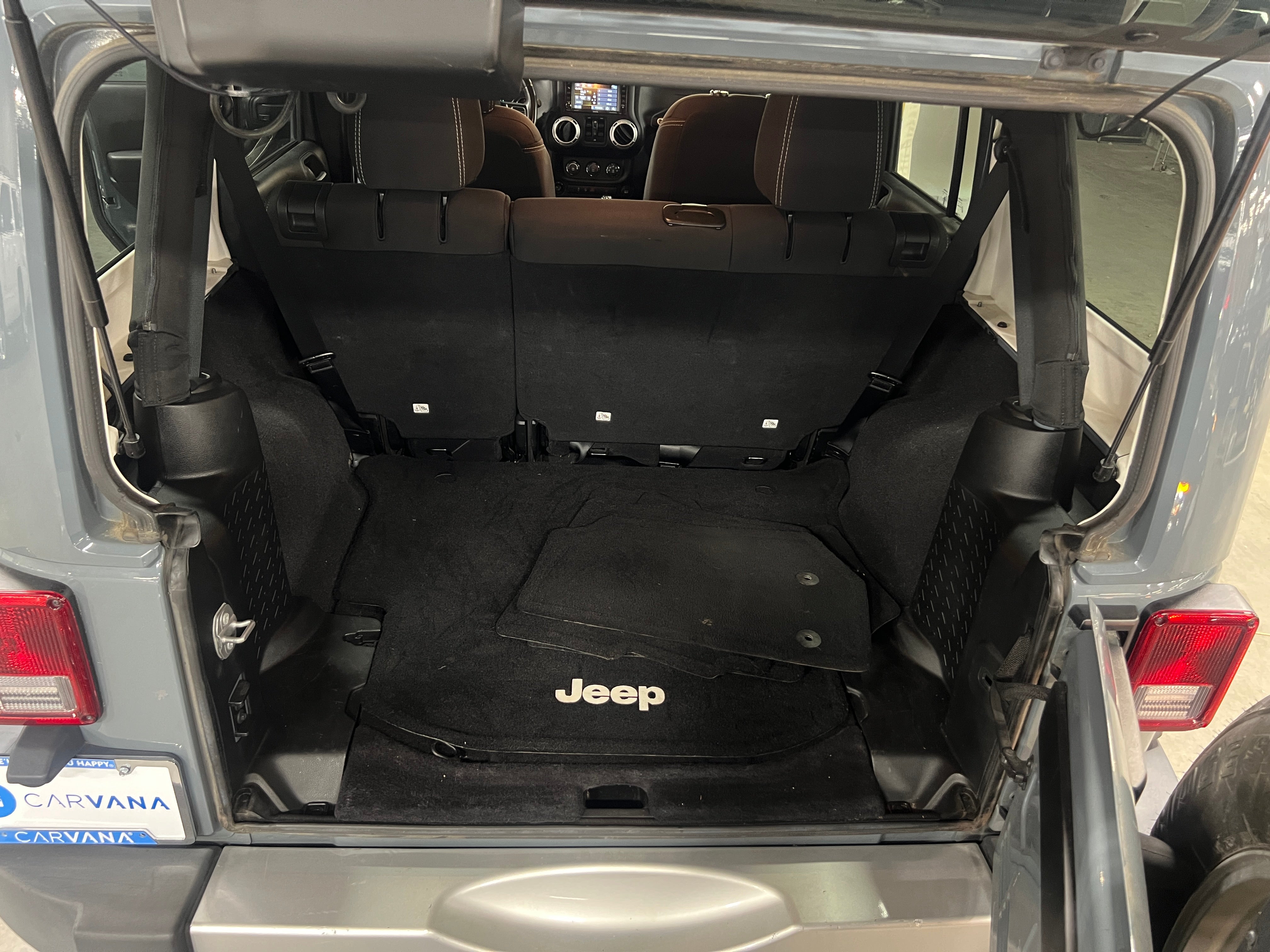 2015 Jeep Wrangler Unlimited Sahara 7