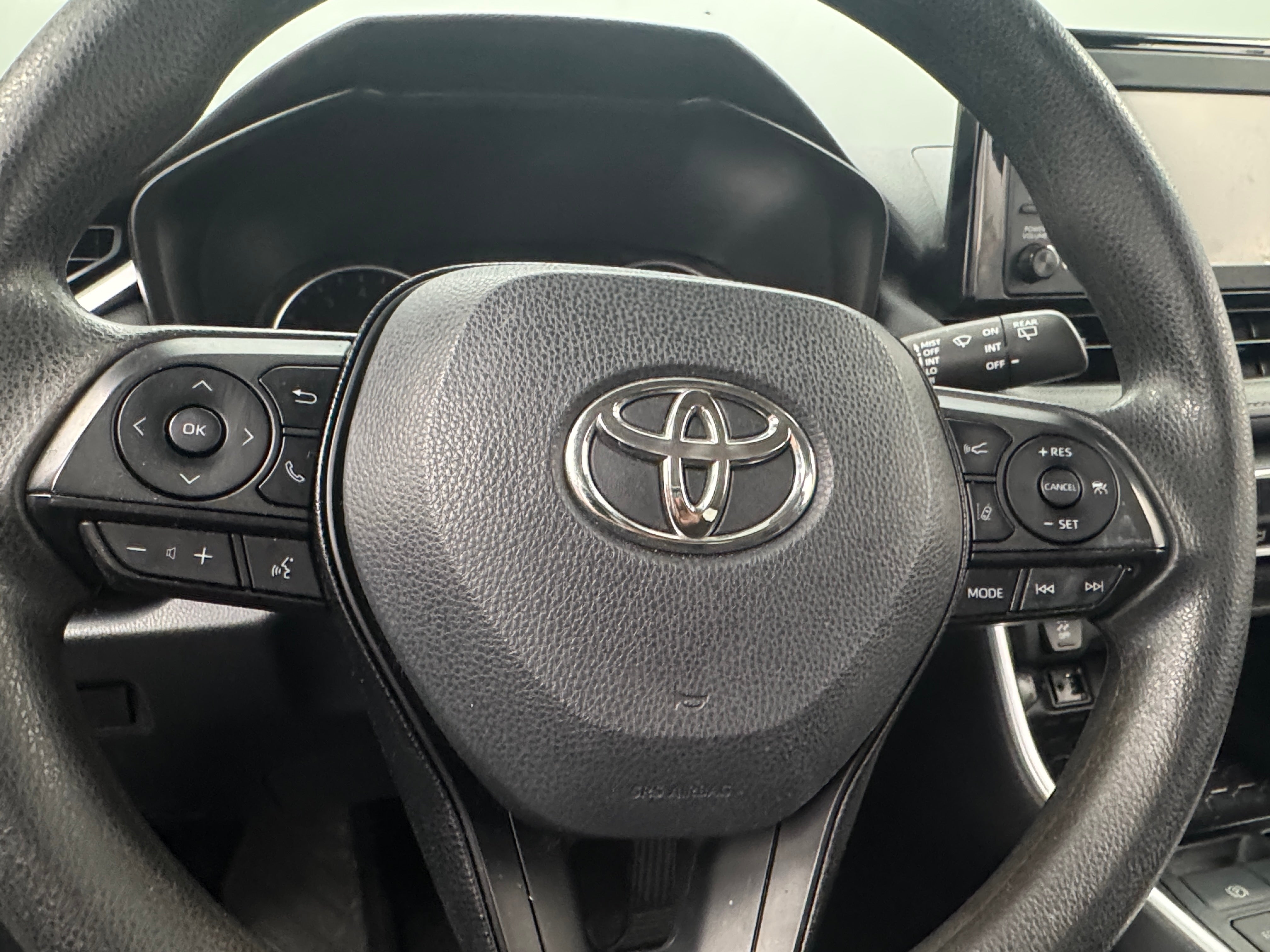2019 Toyota RAV4 LE 5