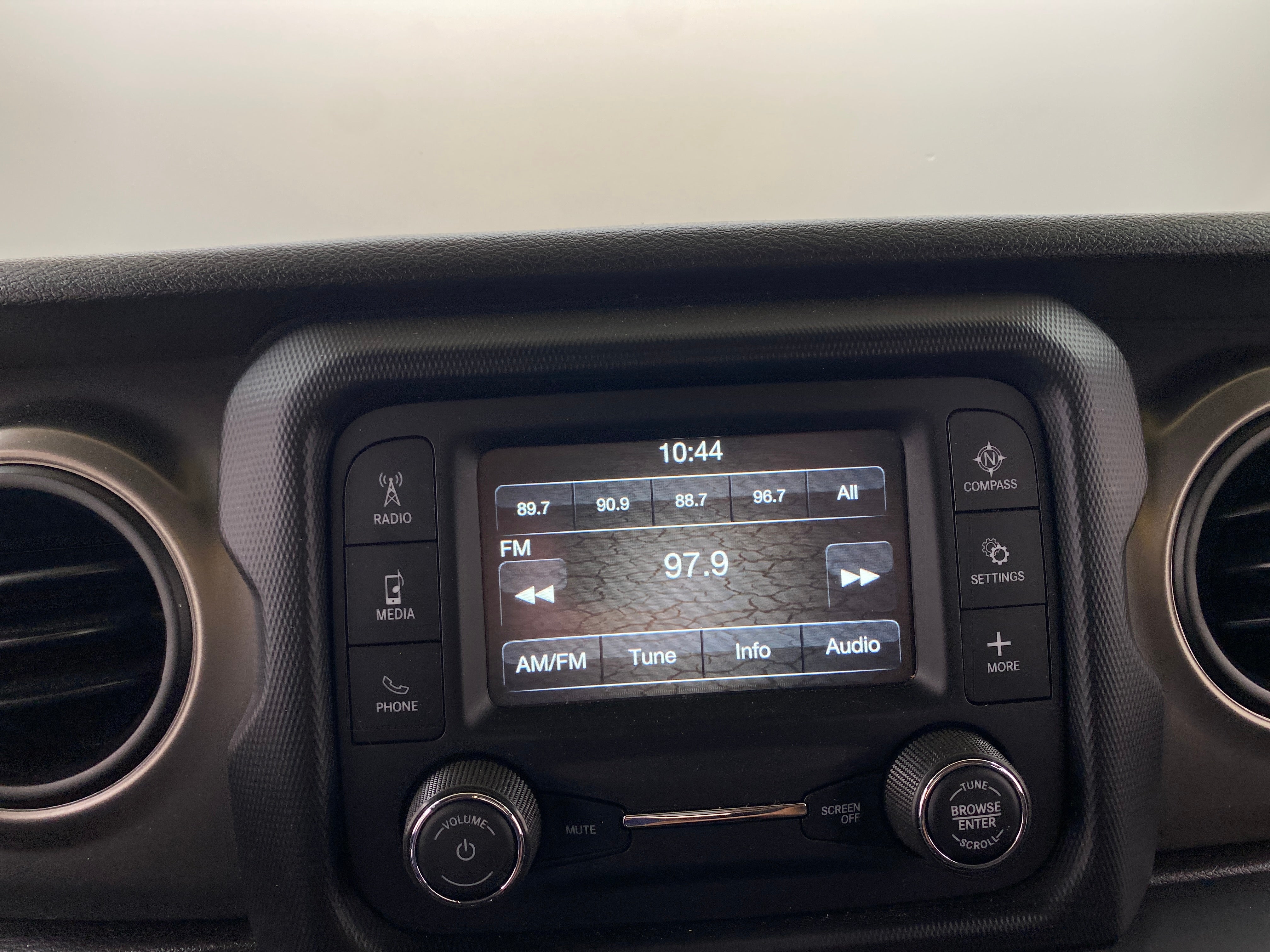 2019 Jeep Wrangler Unlimited Sport S 4
