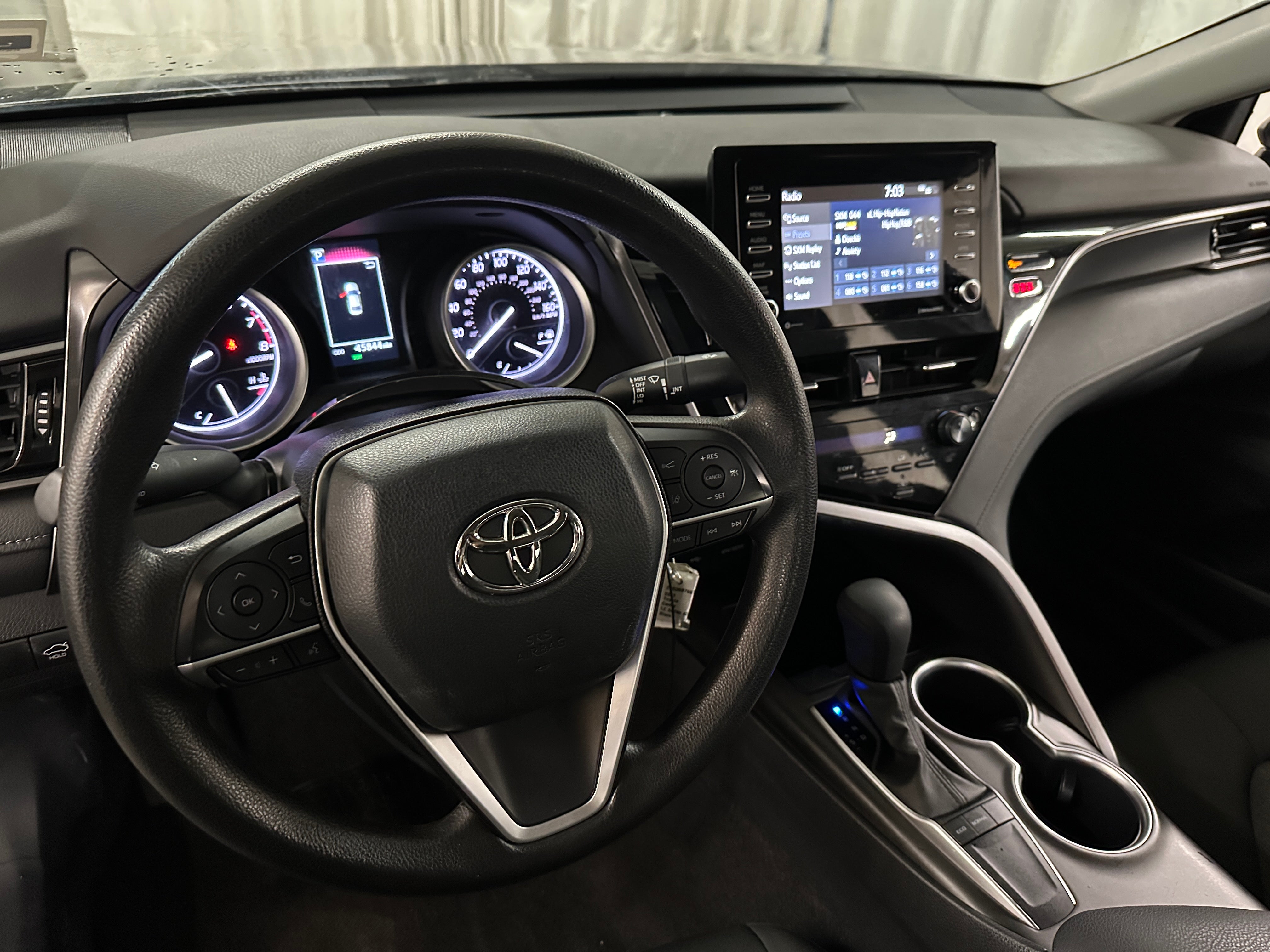 2023 Toyota Camry LE 3
