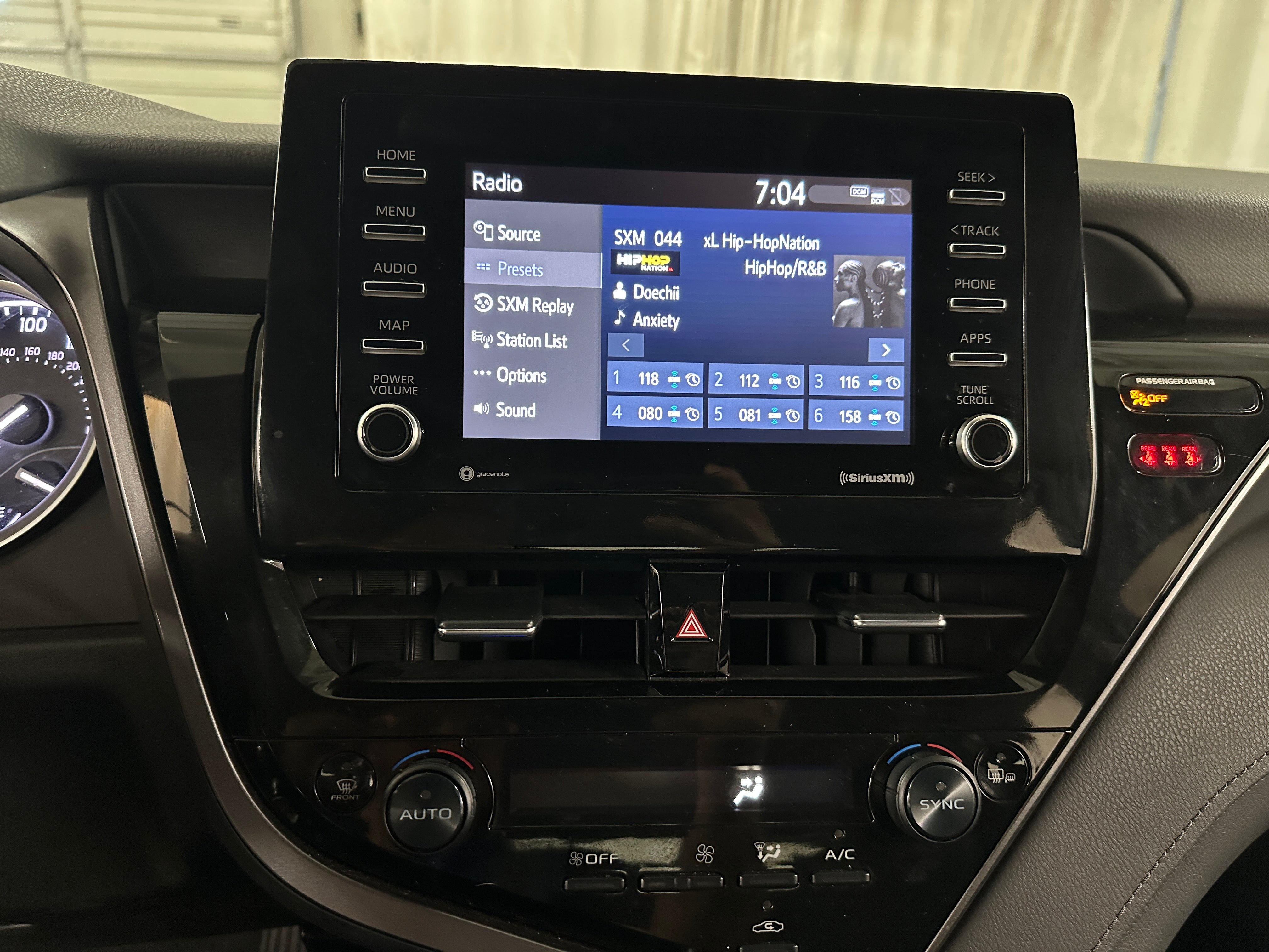 2023 Toyota Camry LE 4