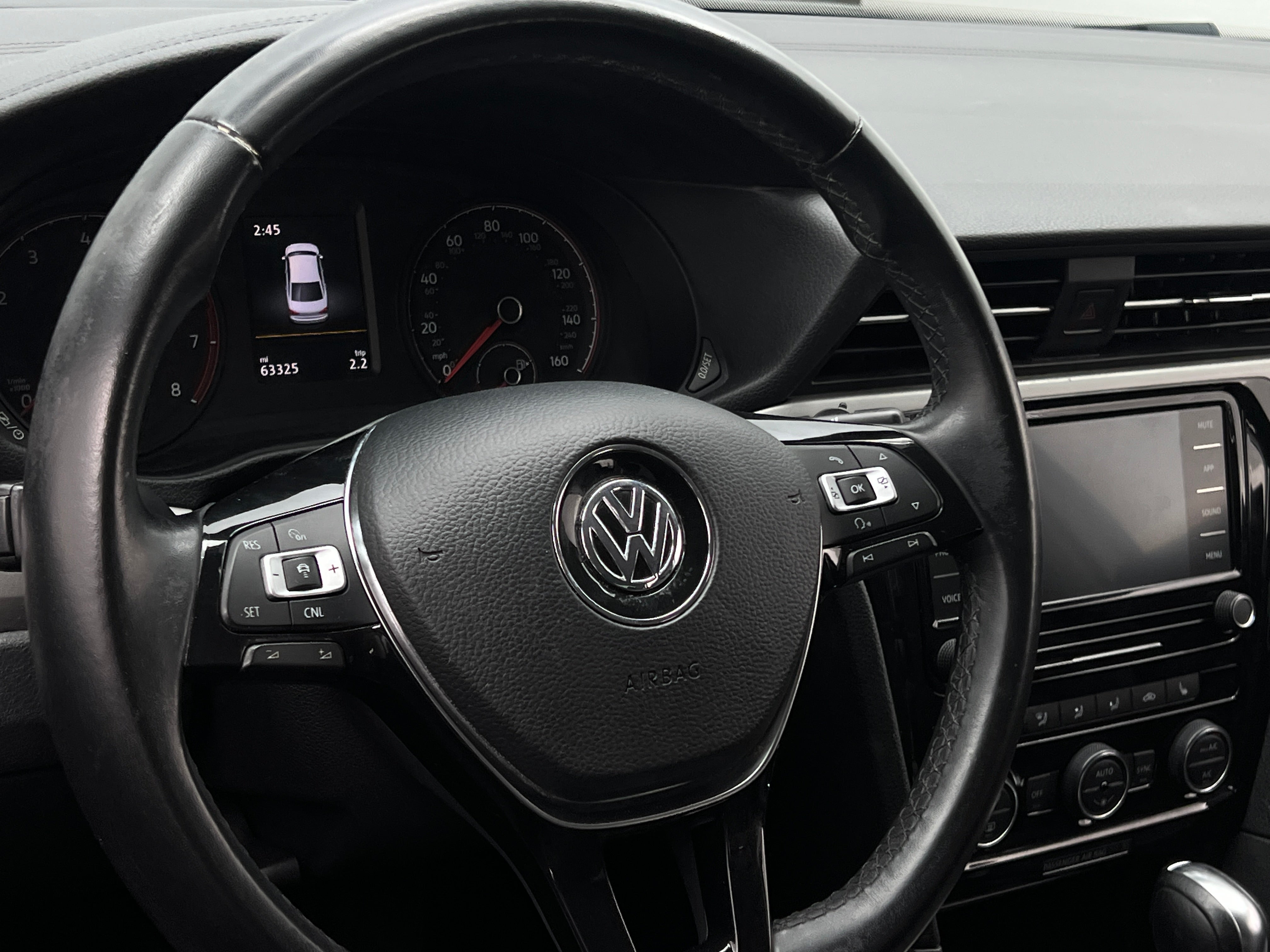 2020 Volkswagen Passat SE 4