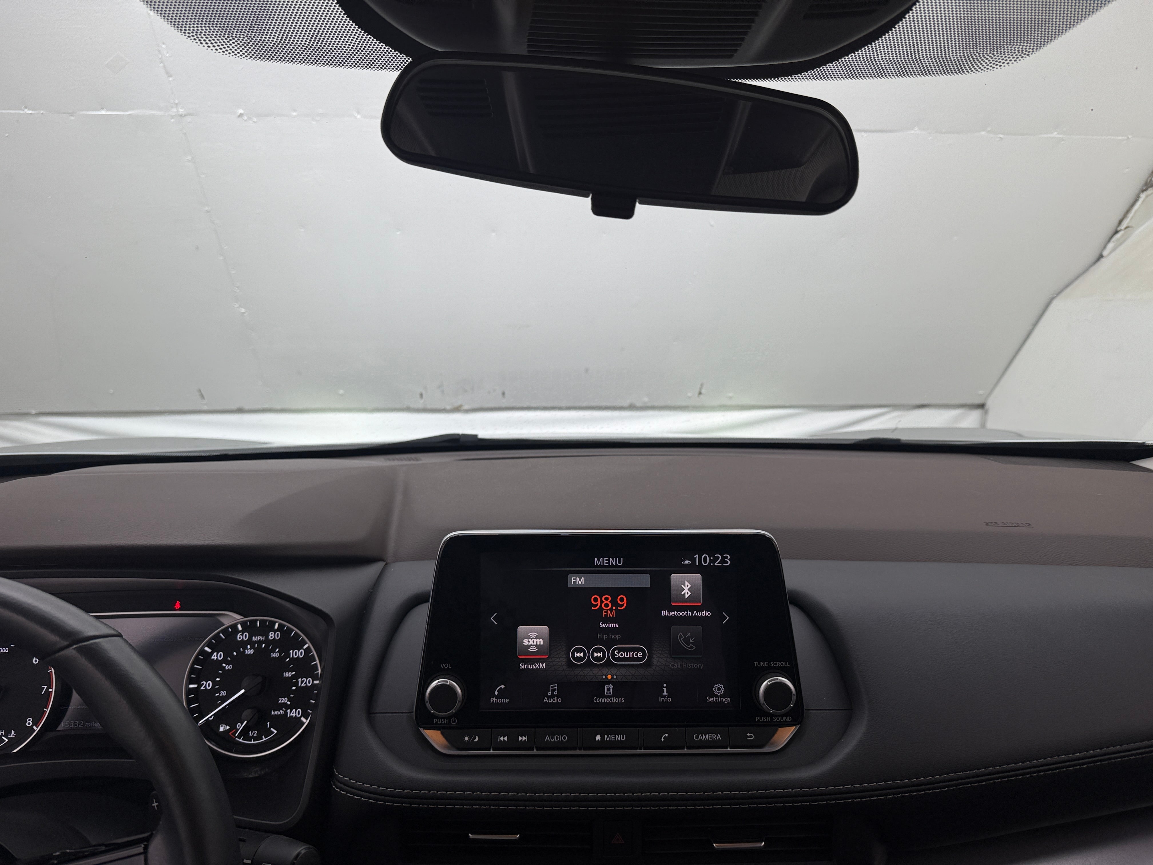 2023 Nissan Rogue SV 3