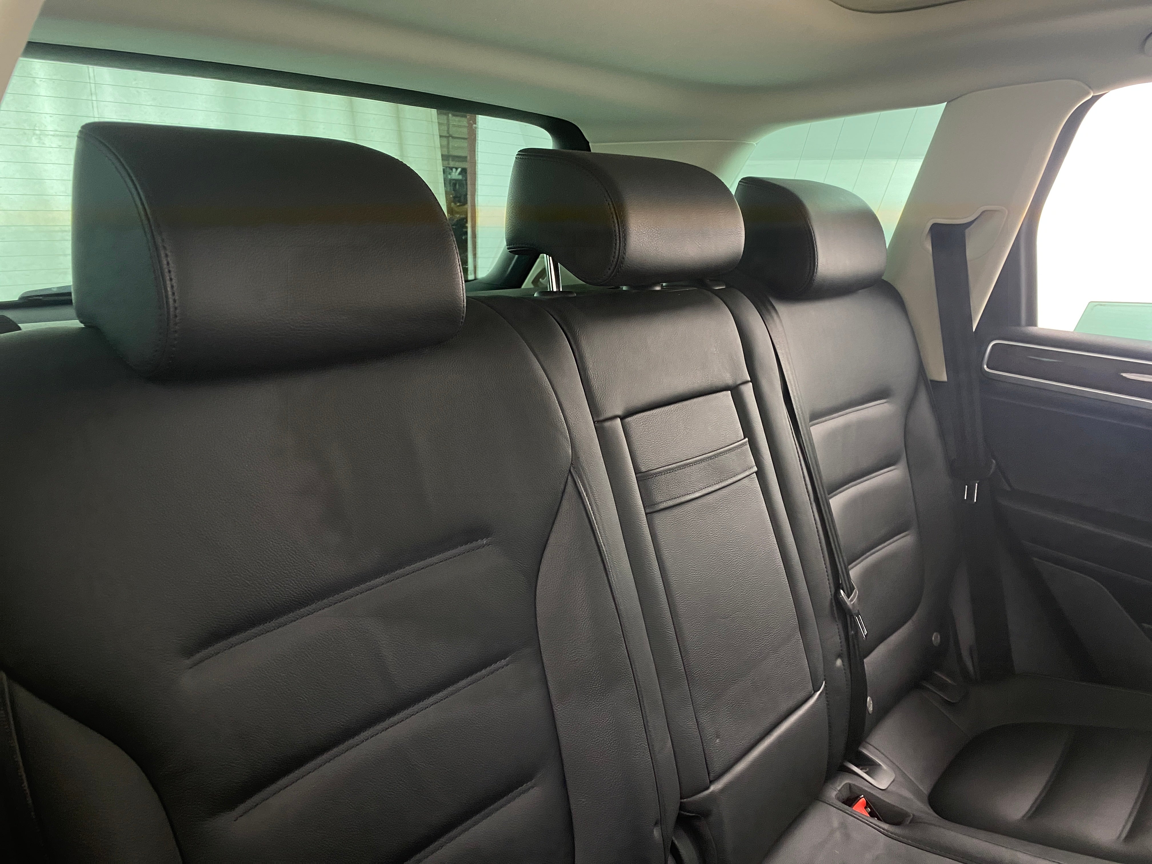 2016 Volkswagen Touareg VR6 Lux 5
