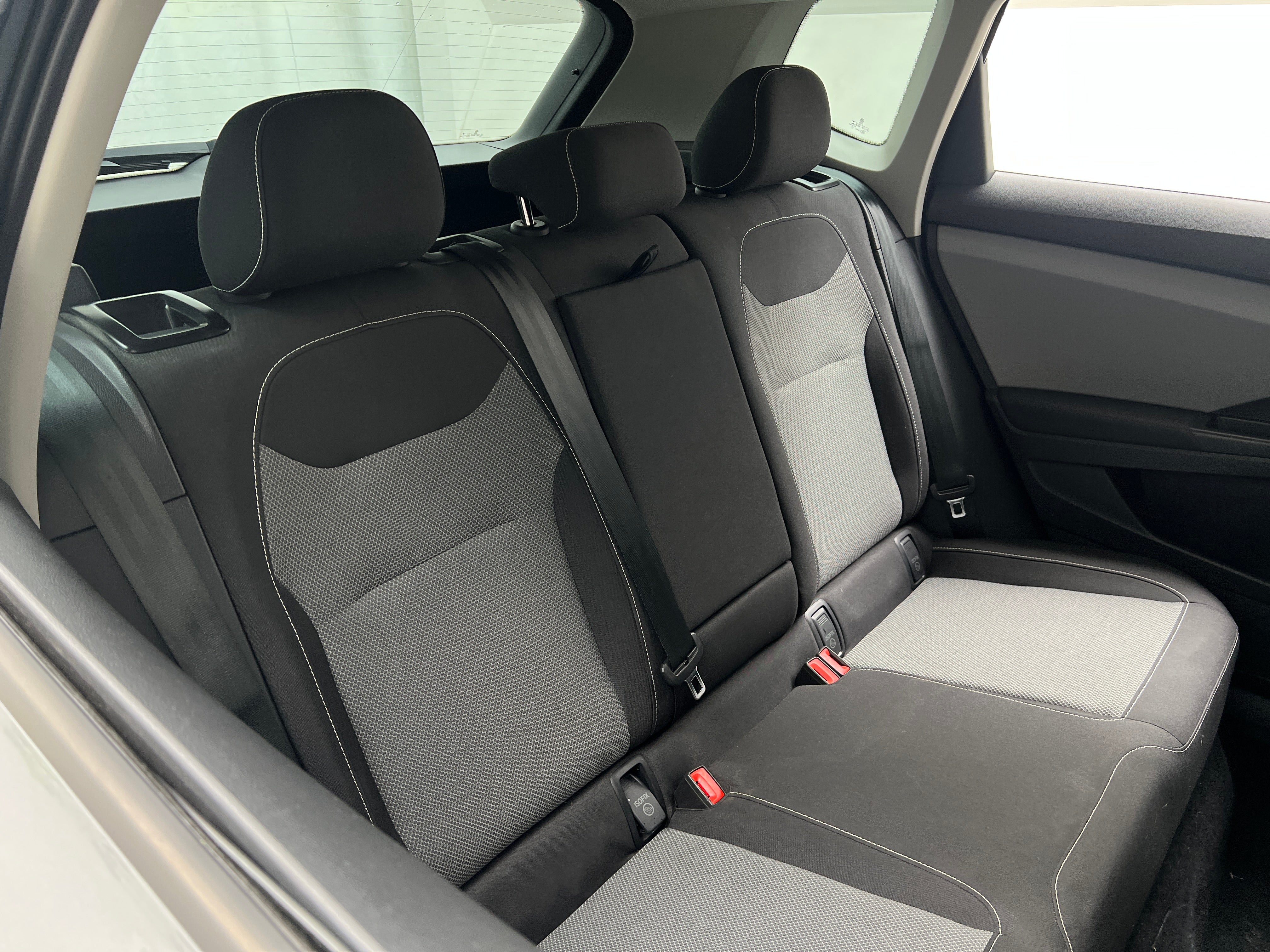 2022 Volkswagen Taos S 6