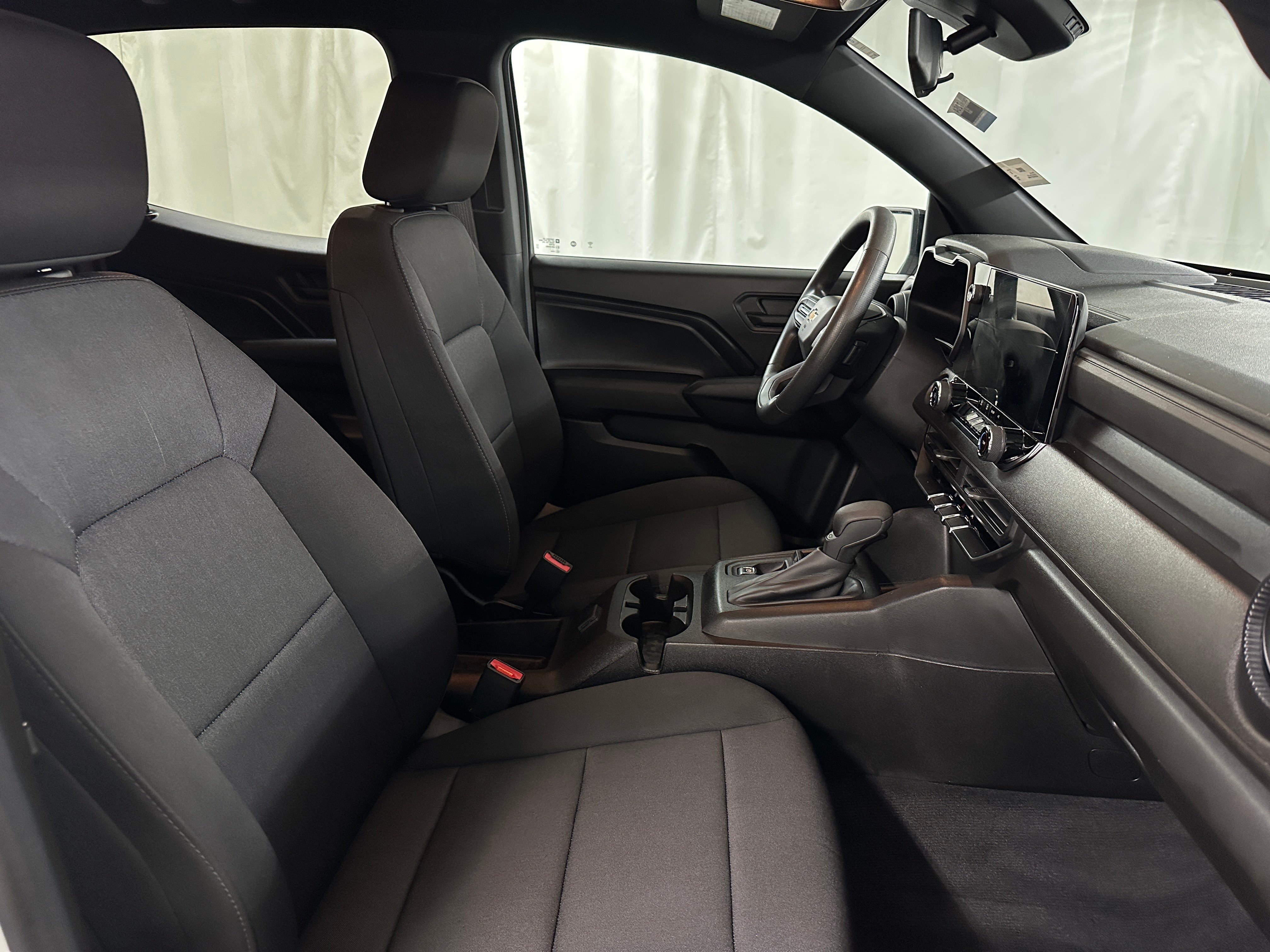 2023 Chevrolet Colorado Work Truck 2