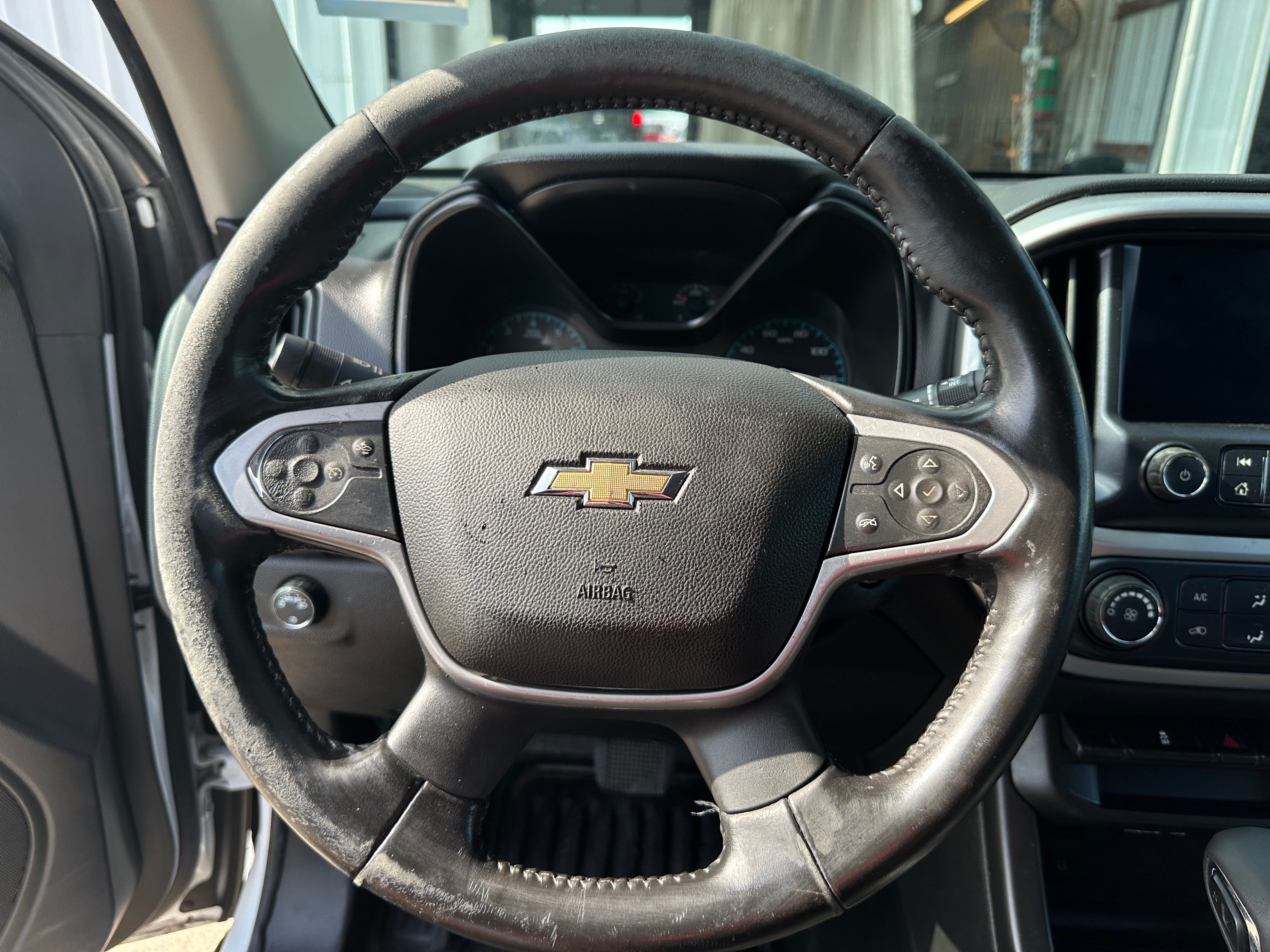 Thumbnail: 2022 Chevrolet Colorado - 4