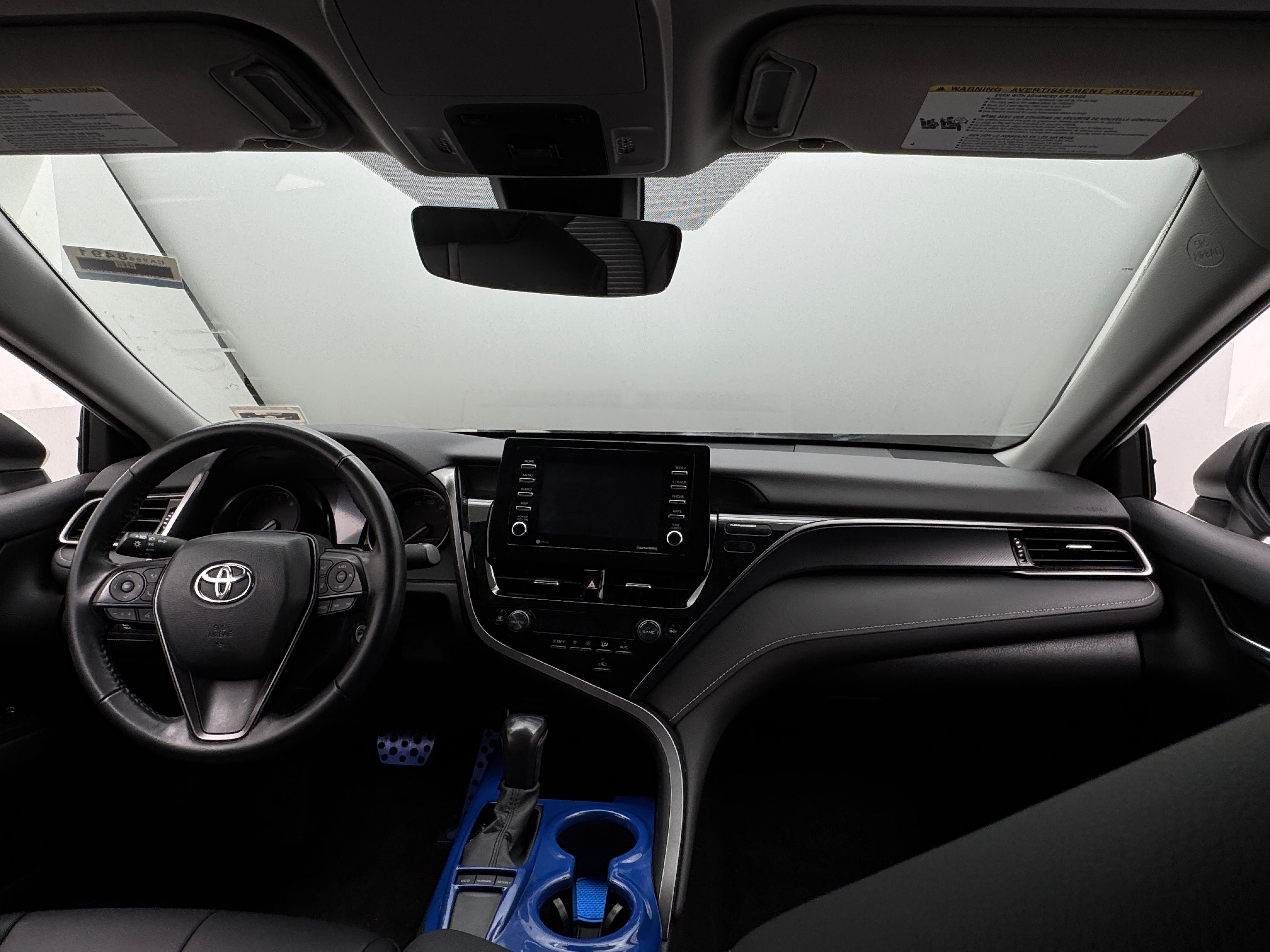 2022 Toyota Camry SE 3