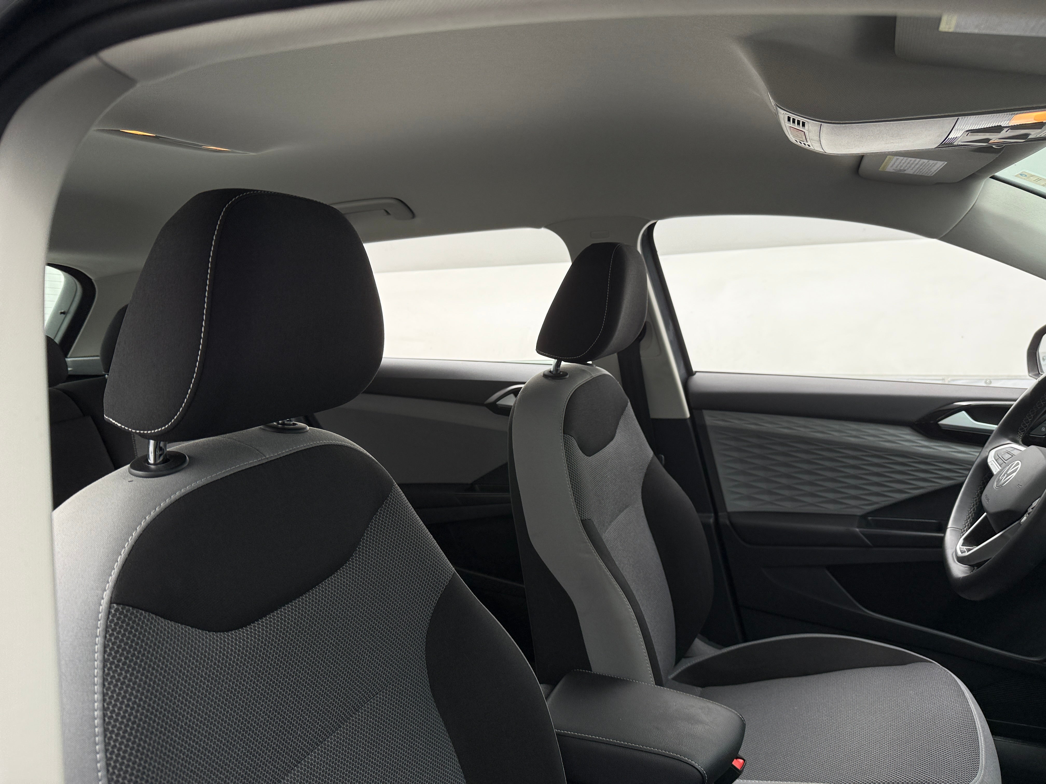 2022 Volkswagen Taos S 2