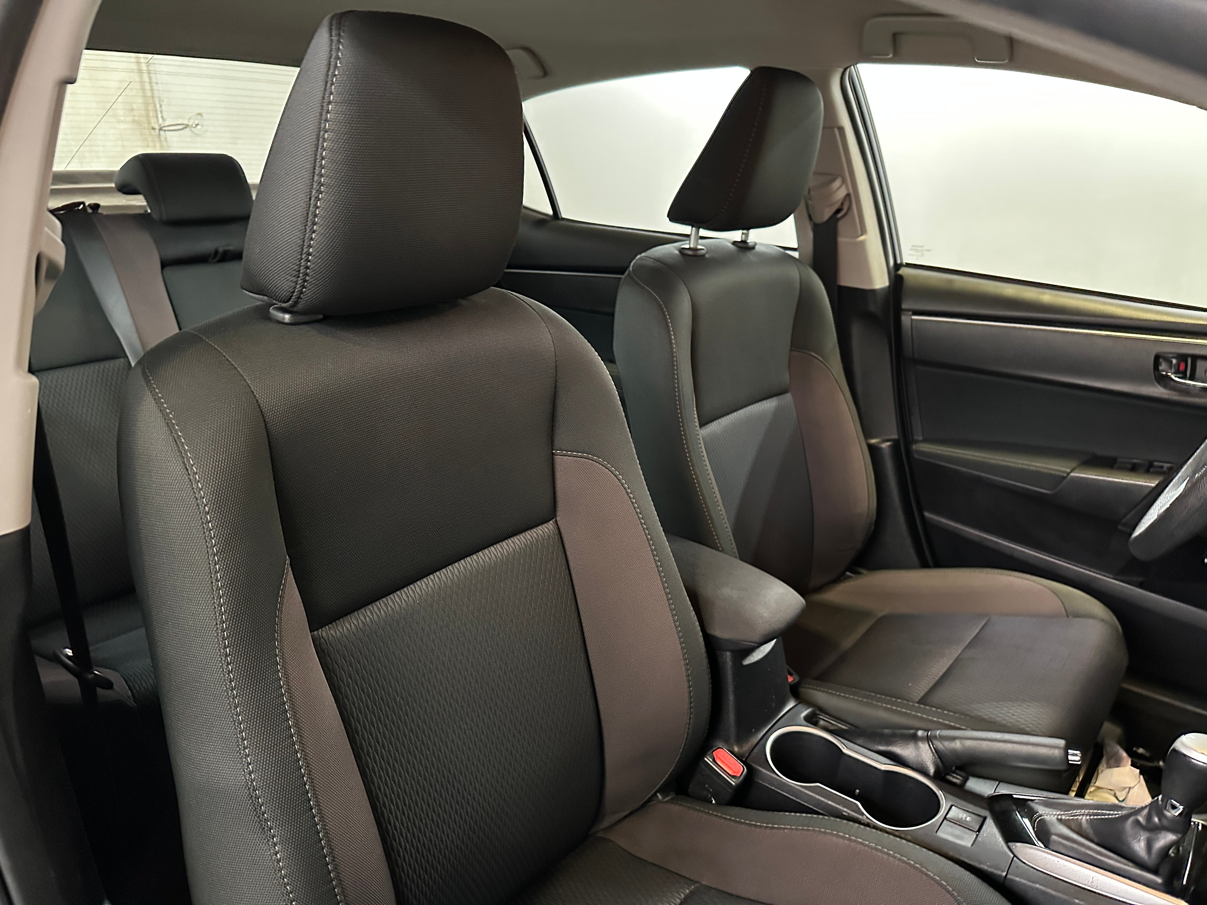 2017 Toyota Corolla LE 2