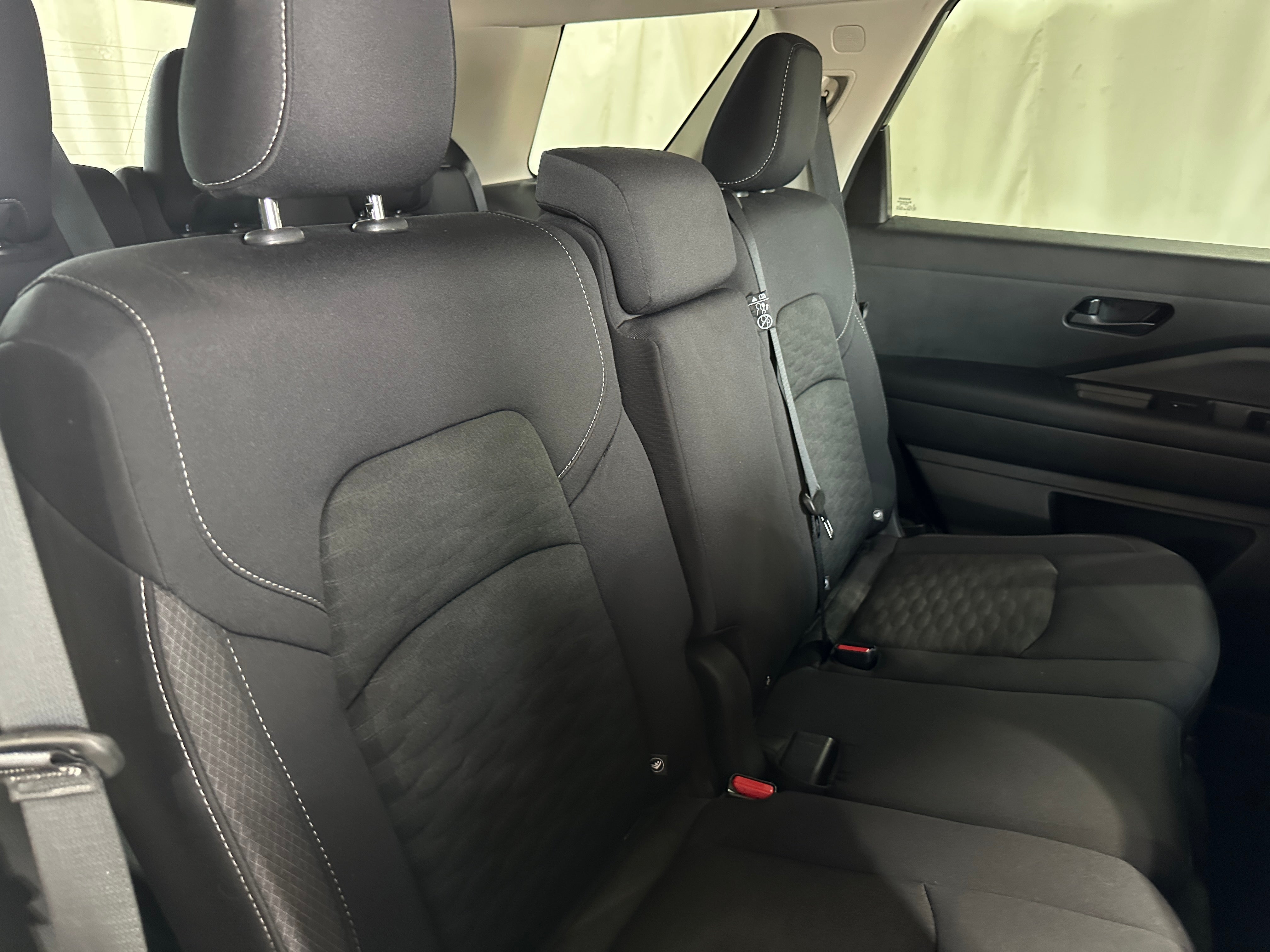 2024 Nissan Pathfinder S 6