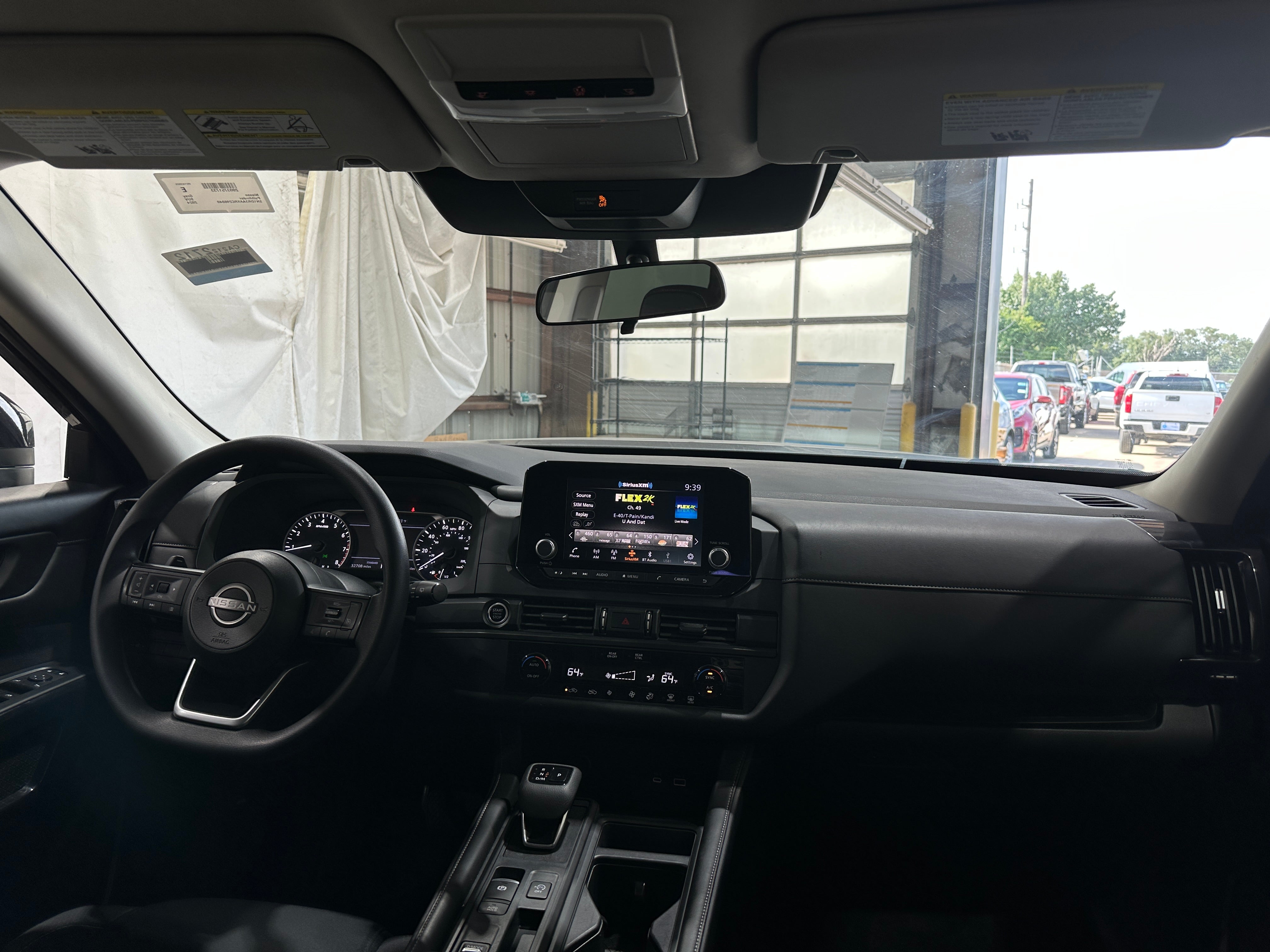 2024 Nissan Pathfinder S 3
