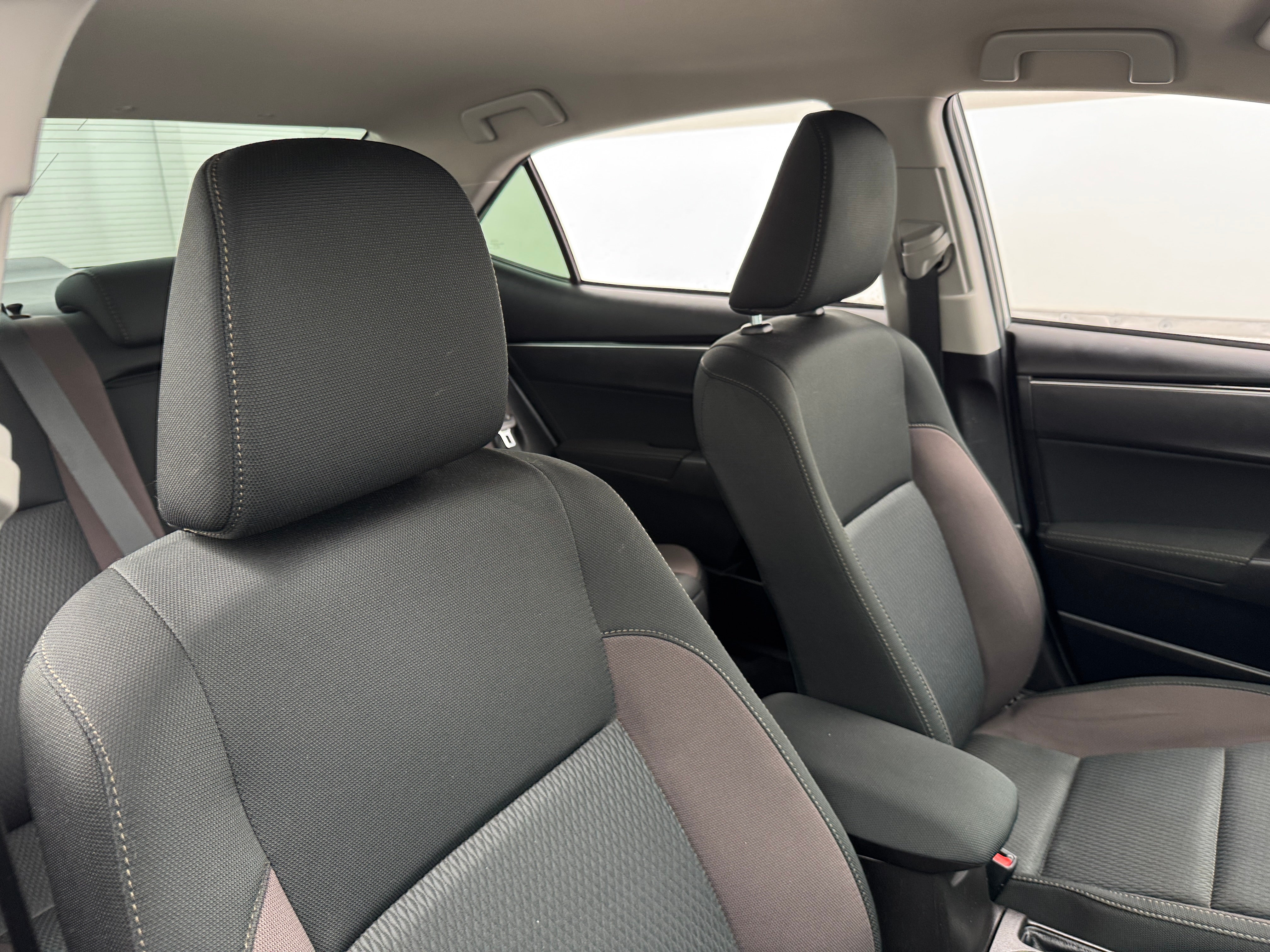 2019 Toyota Corolla LE 2