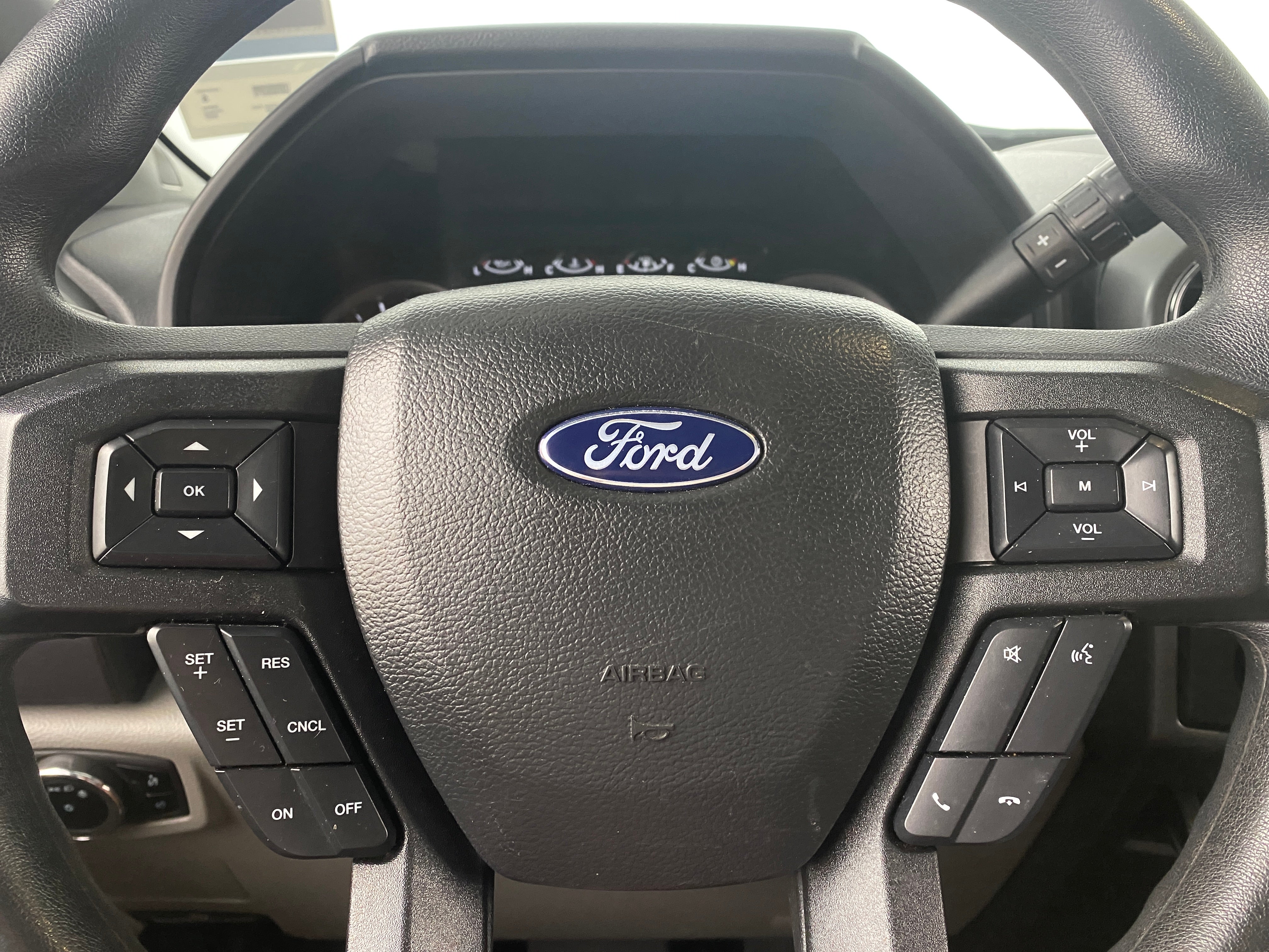 Thumbnail: 2022 Ford Econoline - 5