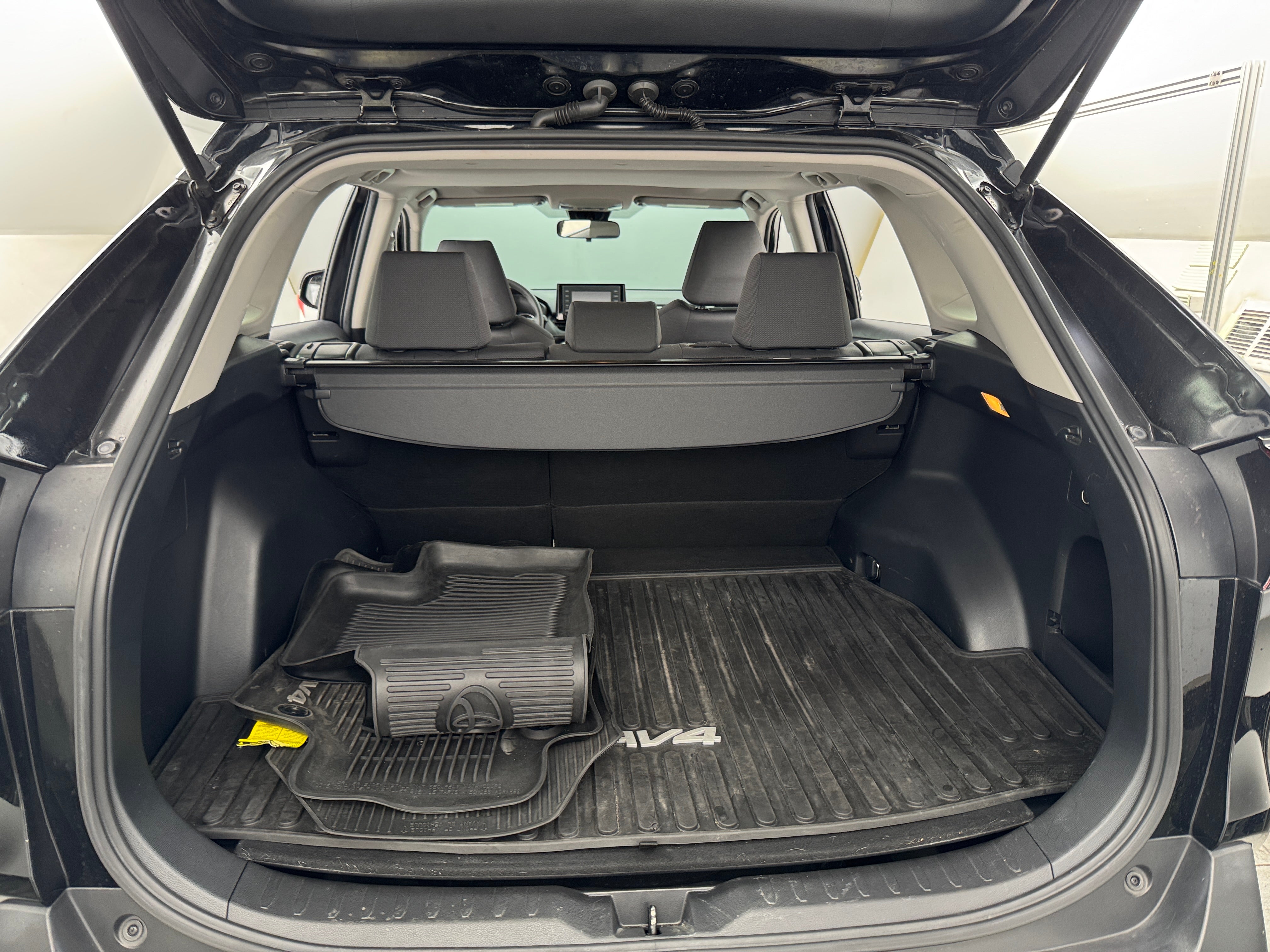2019 Toyota RAV4 XLE 7