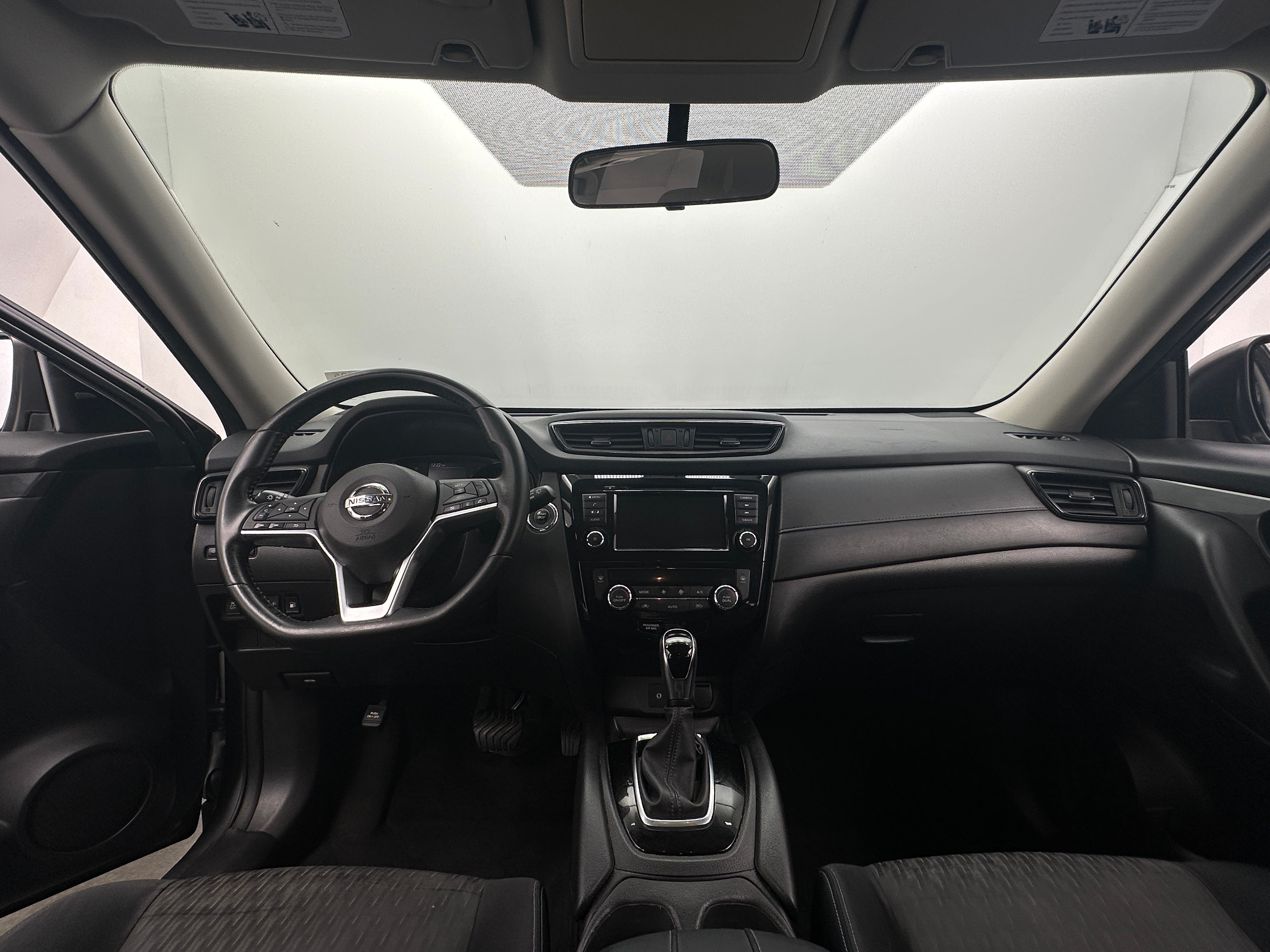 2018 Nissan Rogue SV 3