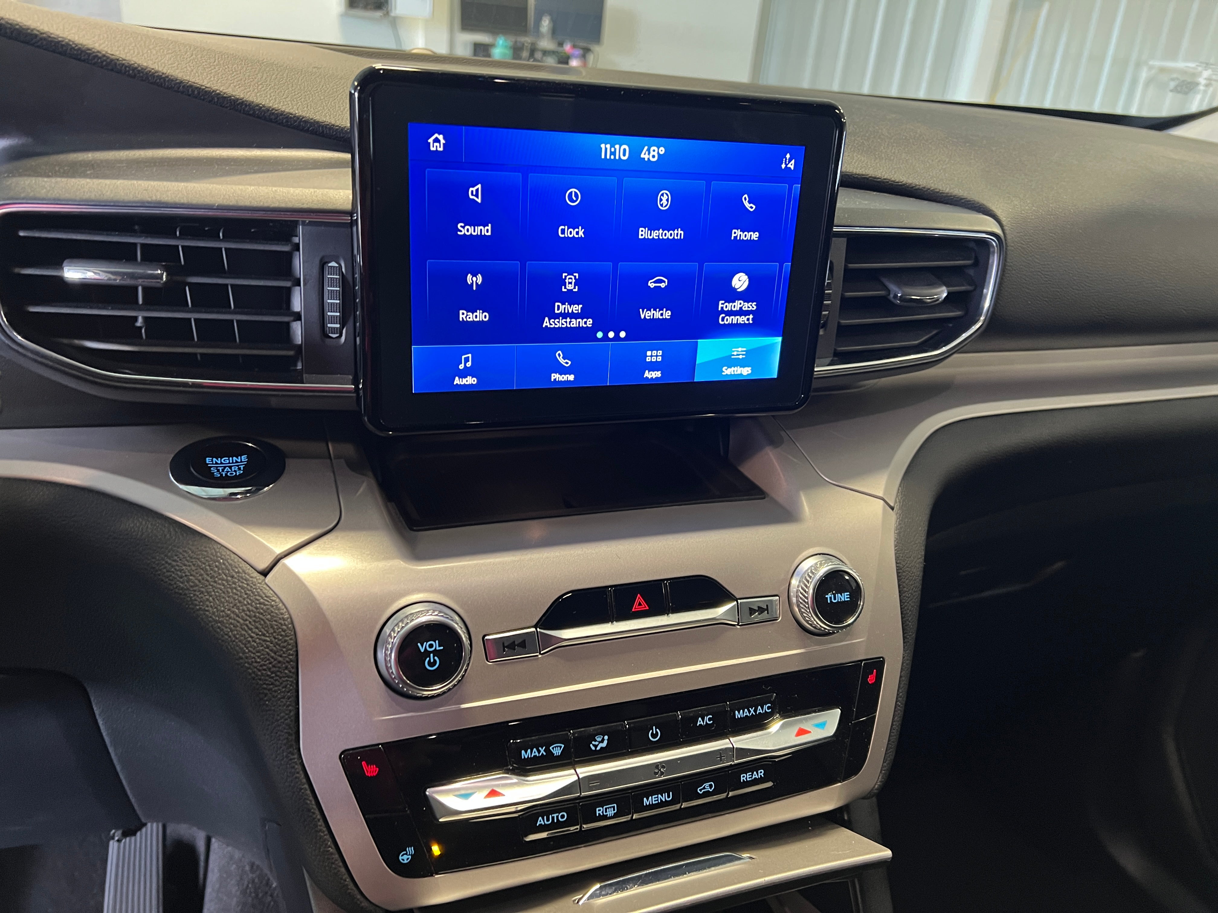 2024 Ford Explorer XLT 4