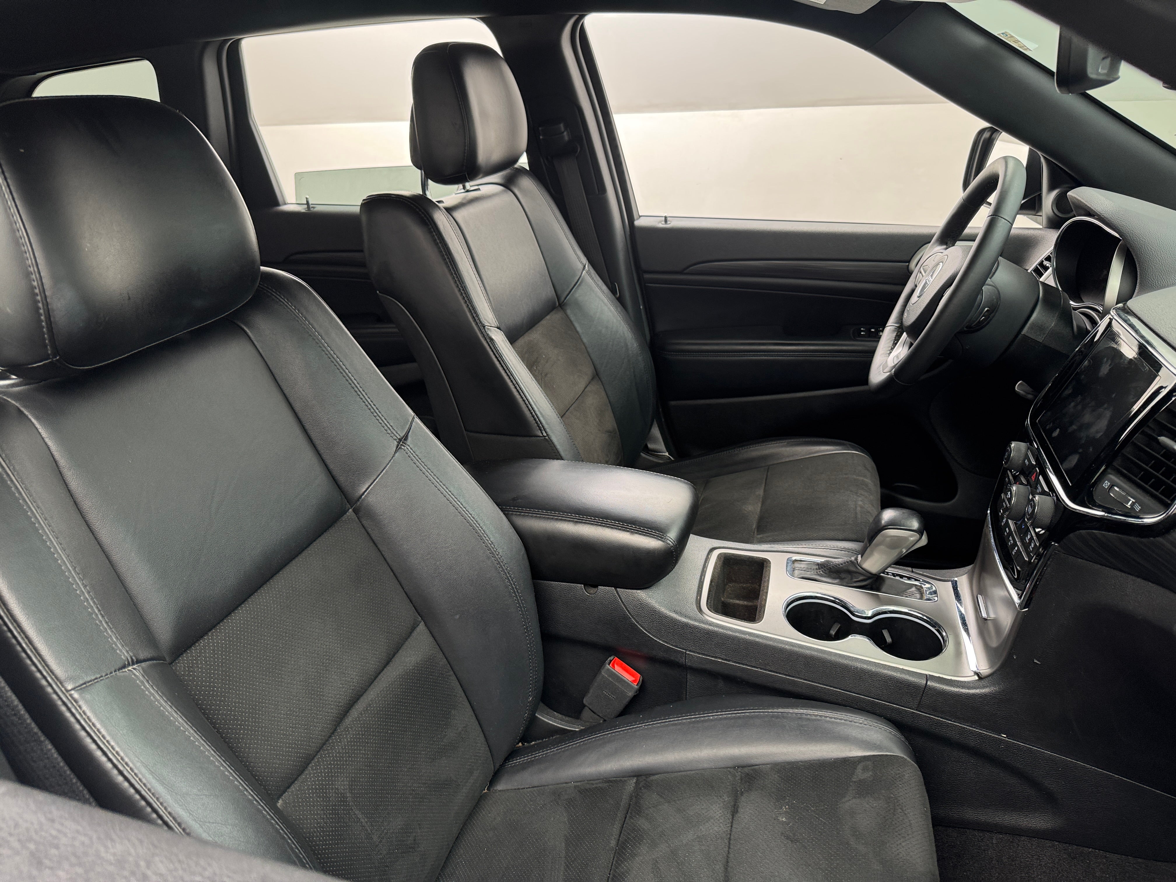 2019 Jeep Grand Cherokee Altitude 2