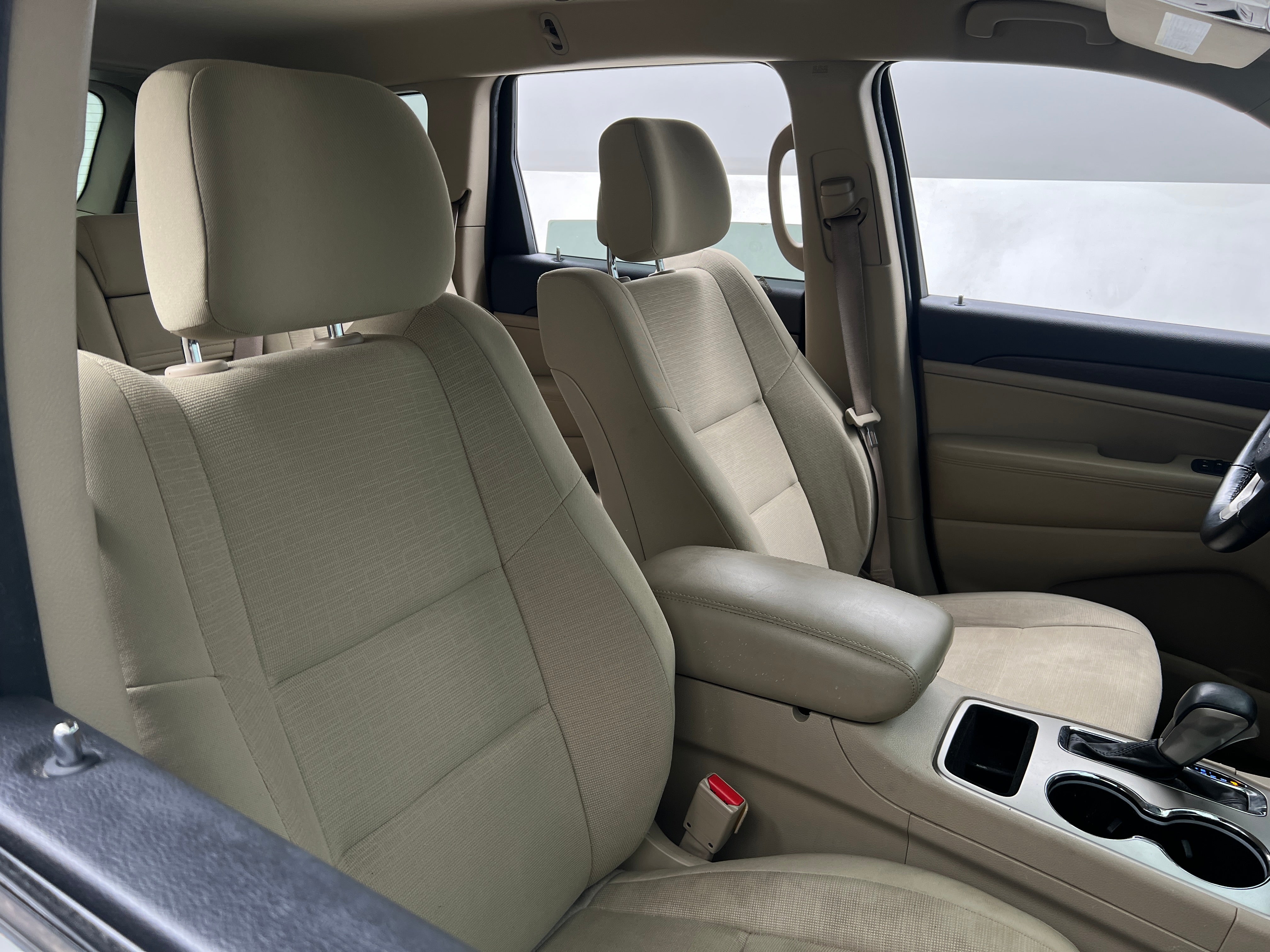 2016 Jeep Grand Cherokee Laredo 2