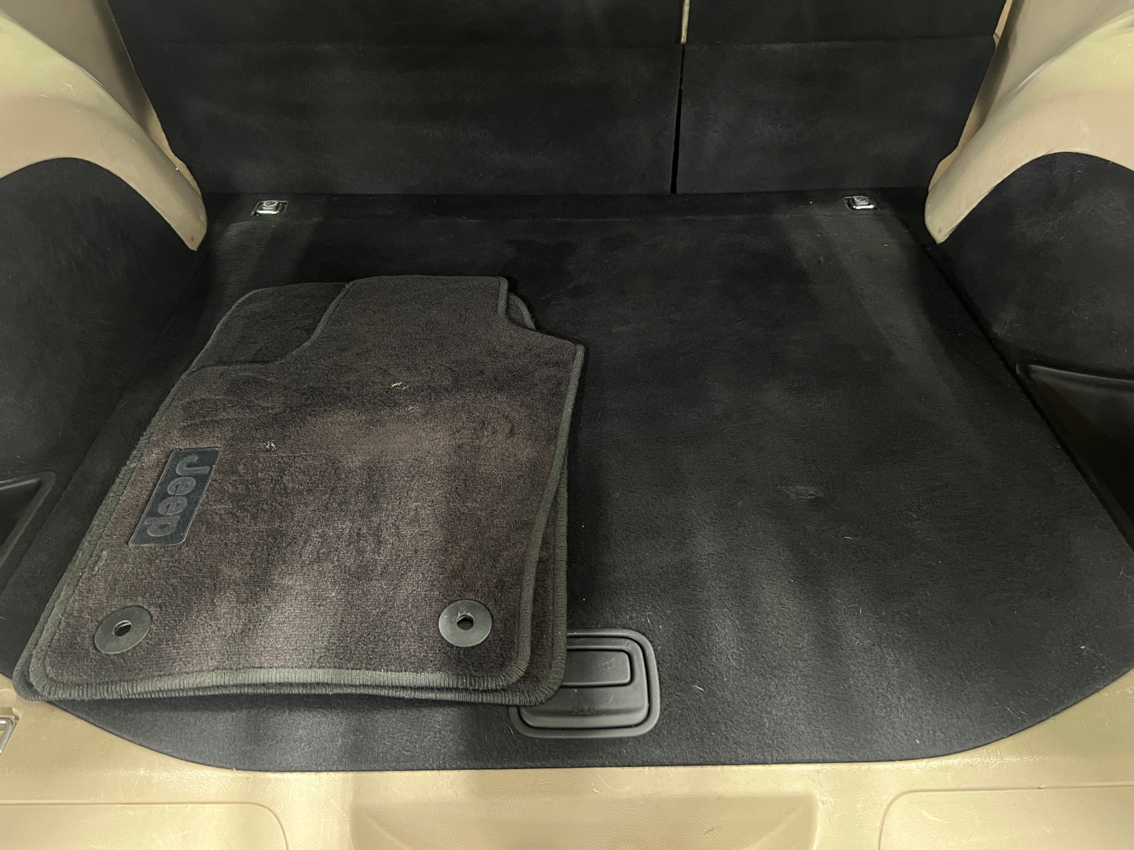 Thumbnail: 2016 Jeep Grand Cherokee - 7