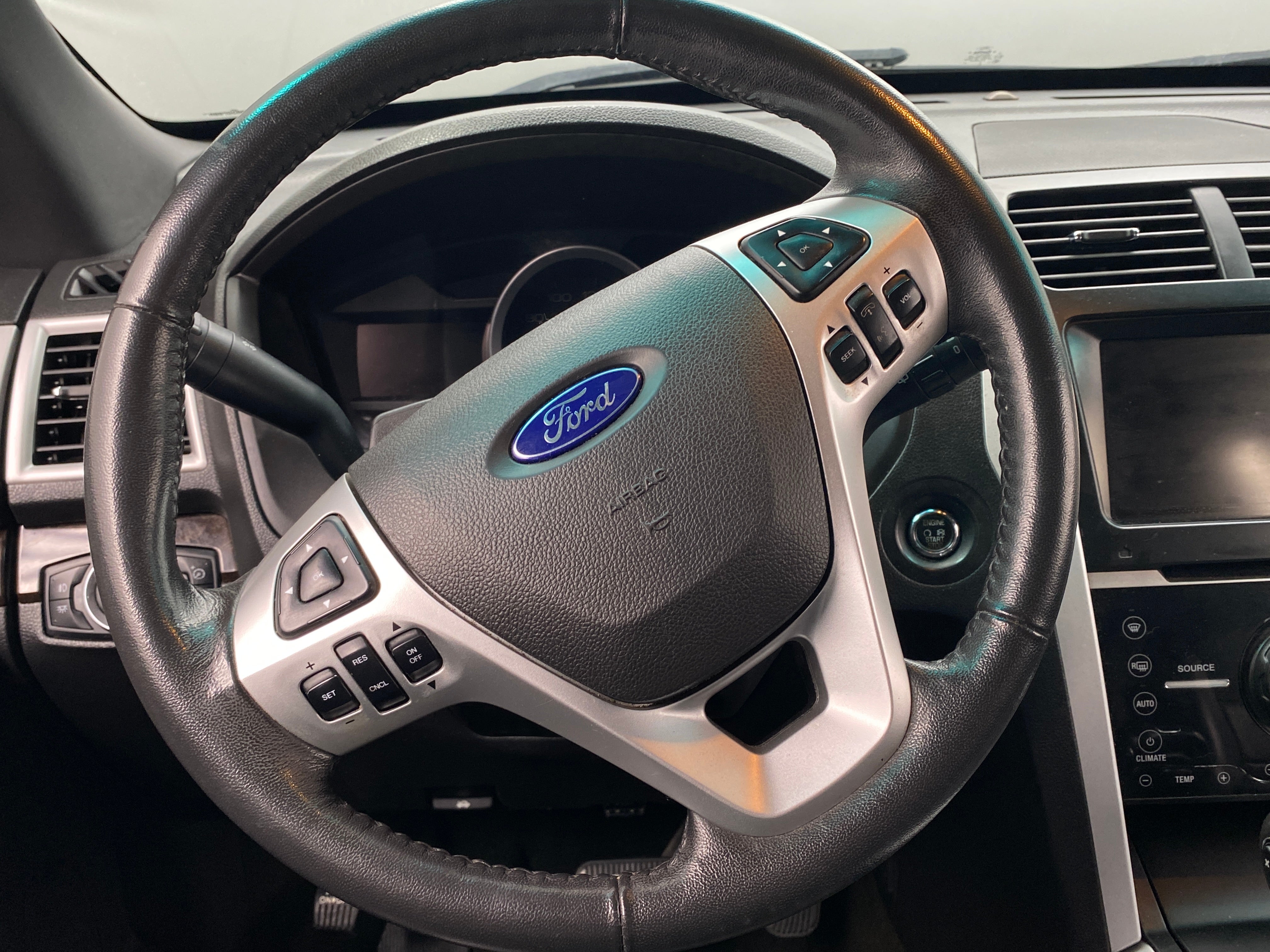 2013 Ford Explorer Limited 4