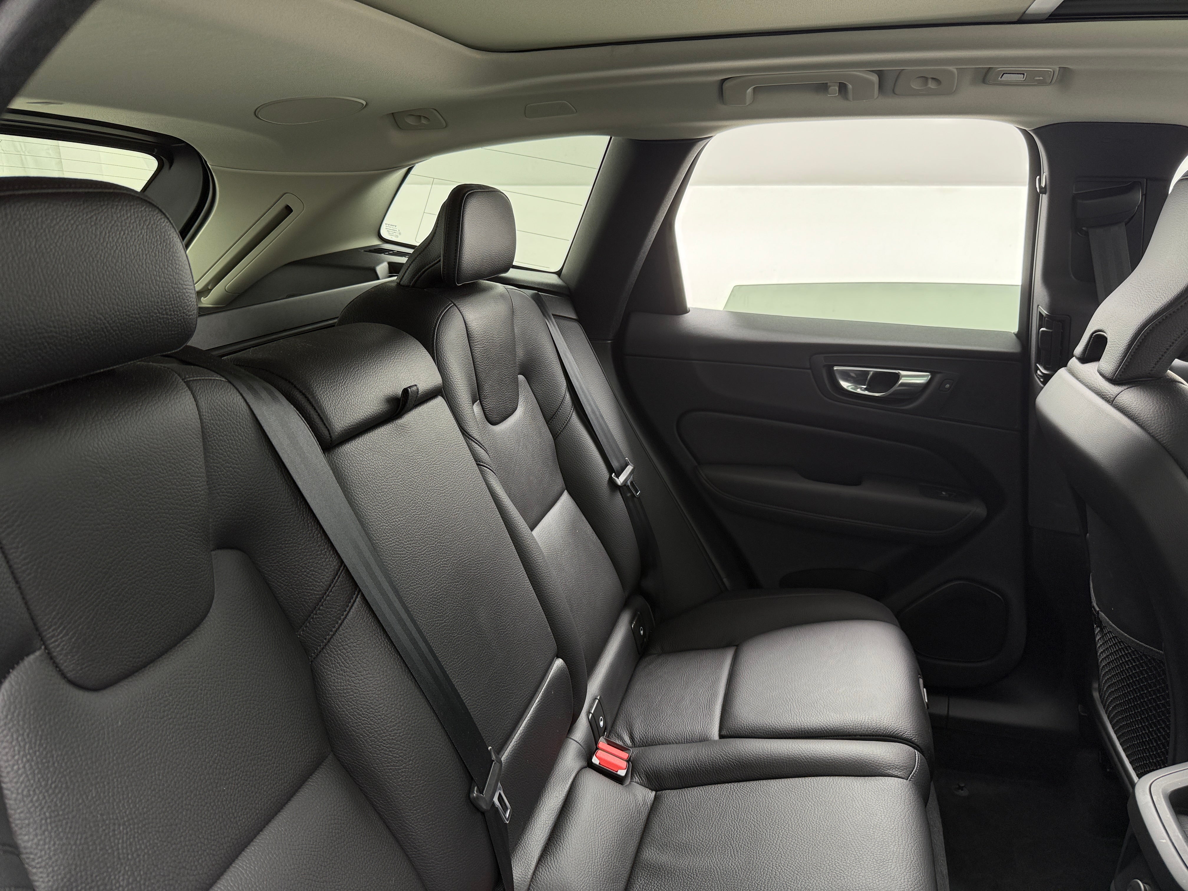 2022 Volvo XC60 Recharge Core 6