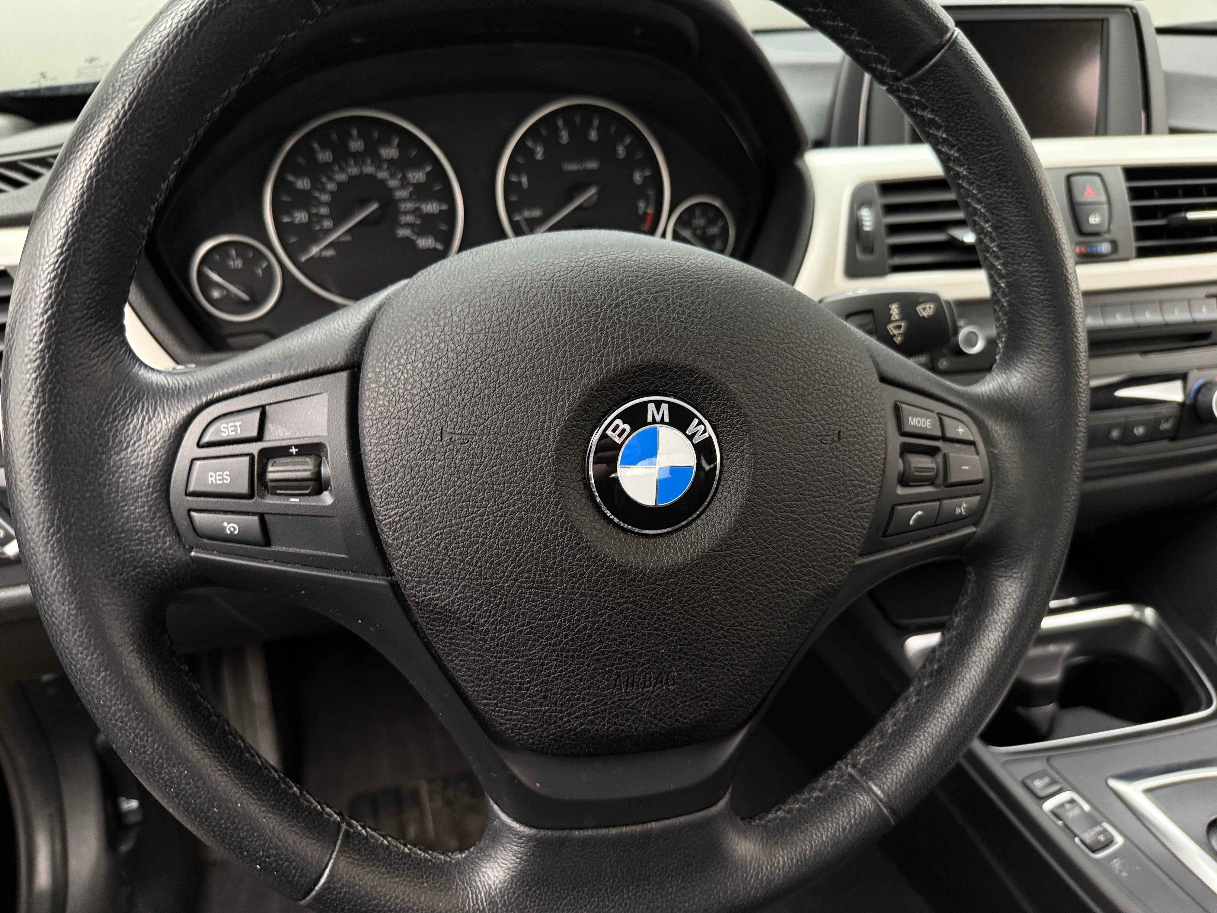 2015 BMW 3 Series 320i 4