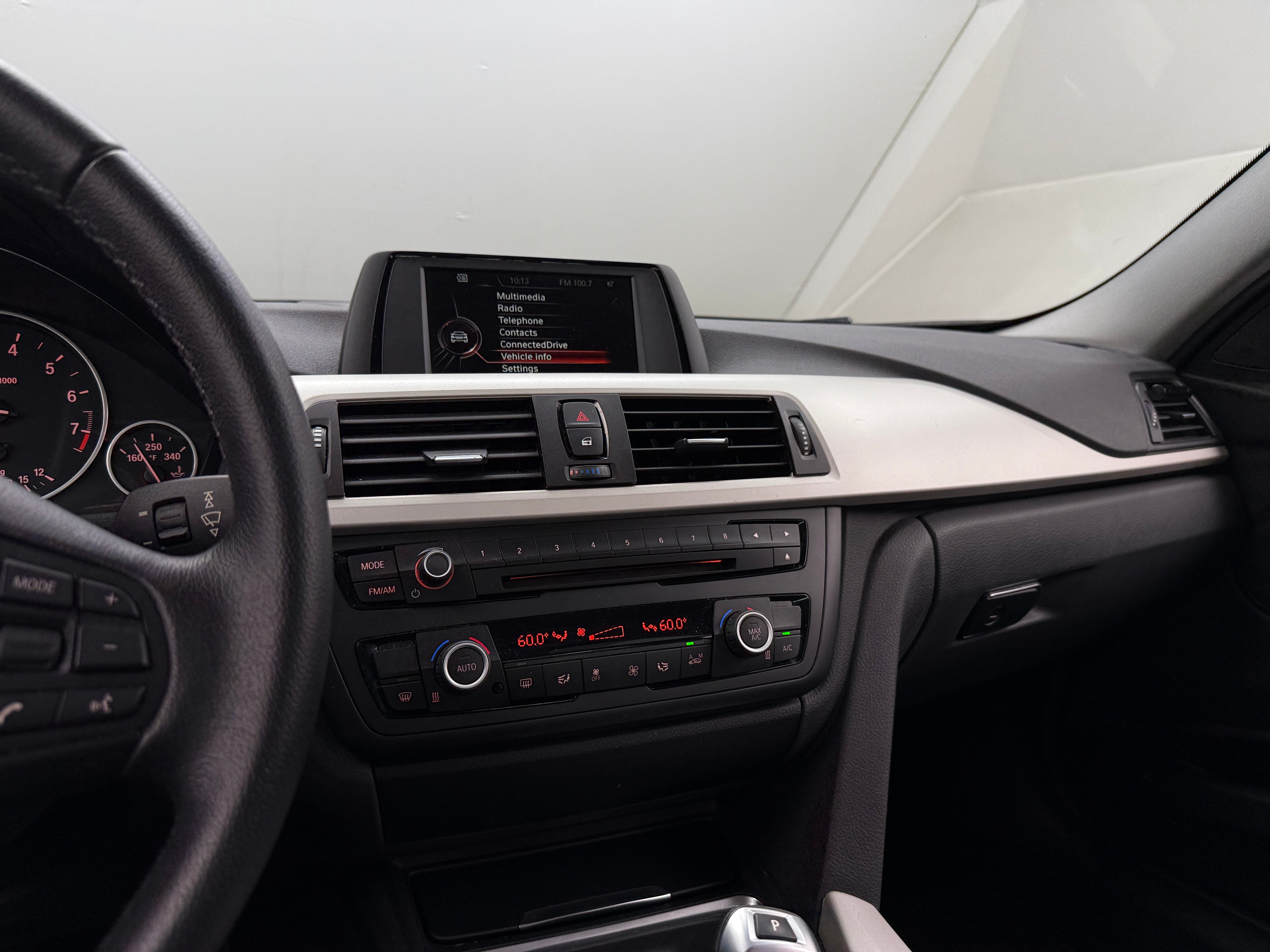 2015 BMW 3 Series 320i 3