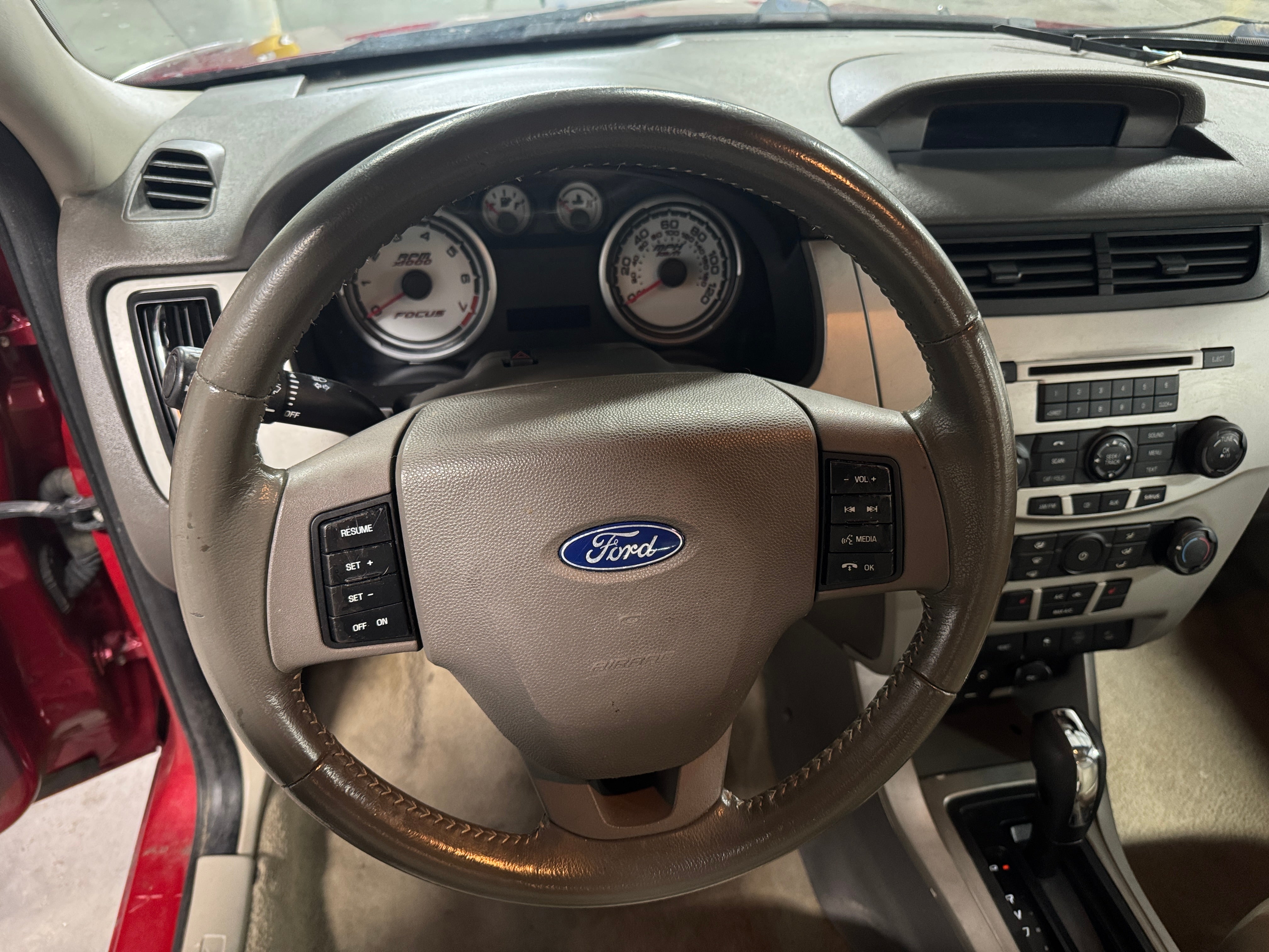 2011 Ford Focus SEL 4