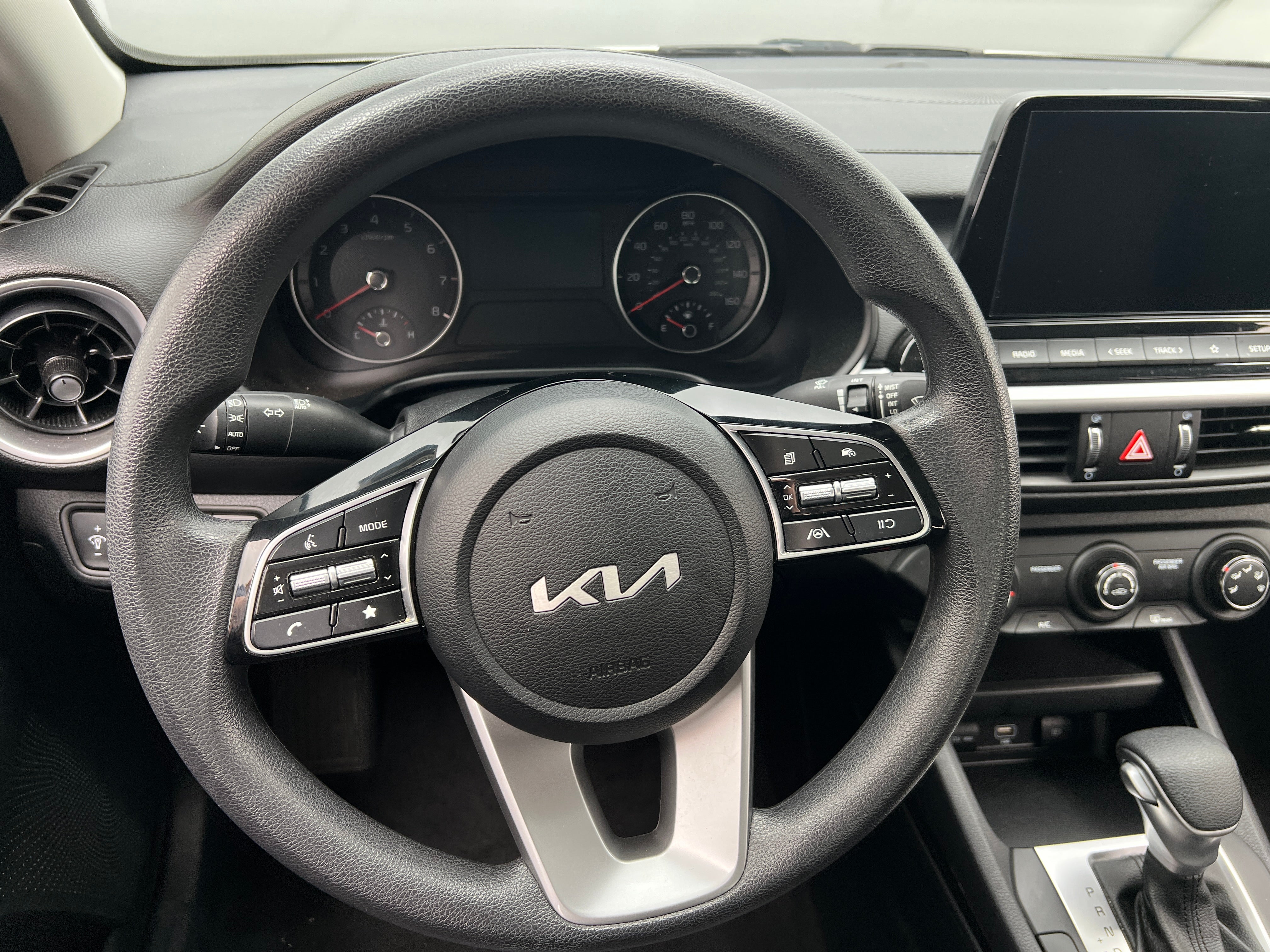 2024 Kia Forte LXS 5