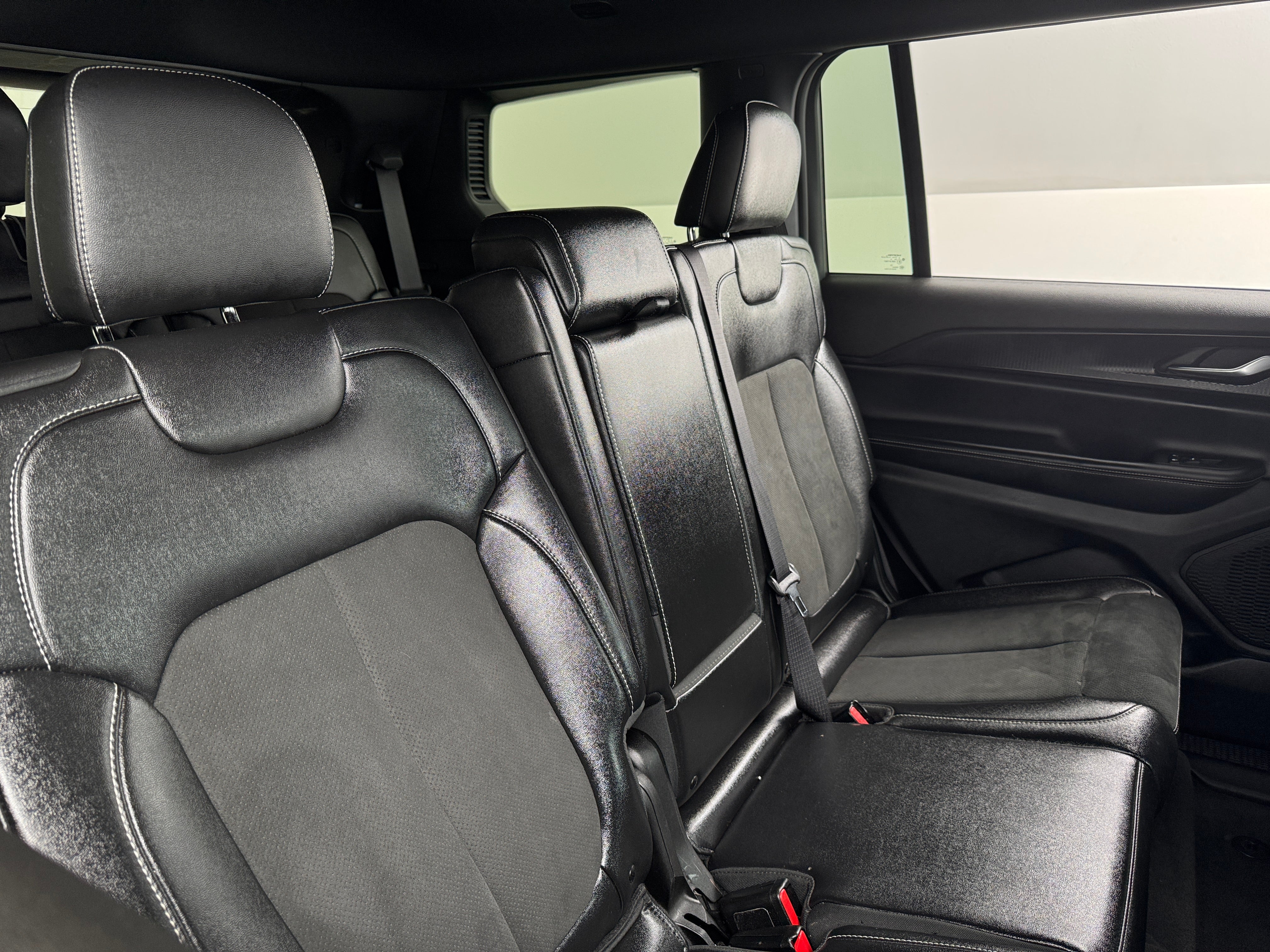 2024 Jeep Grand Cherokee L Altitude 5