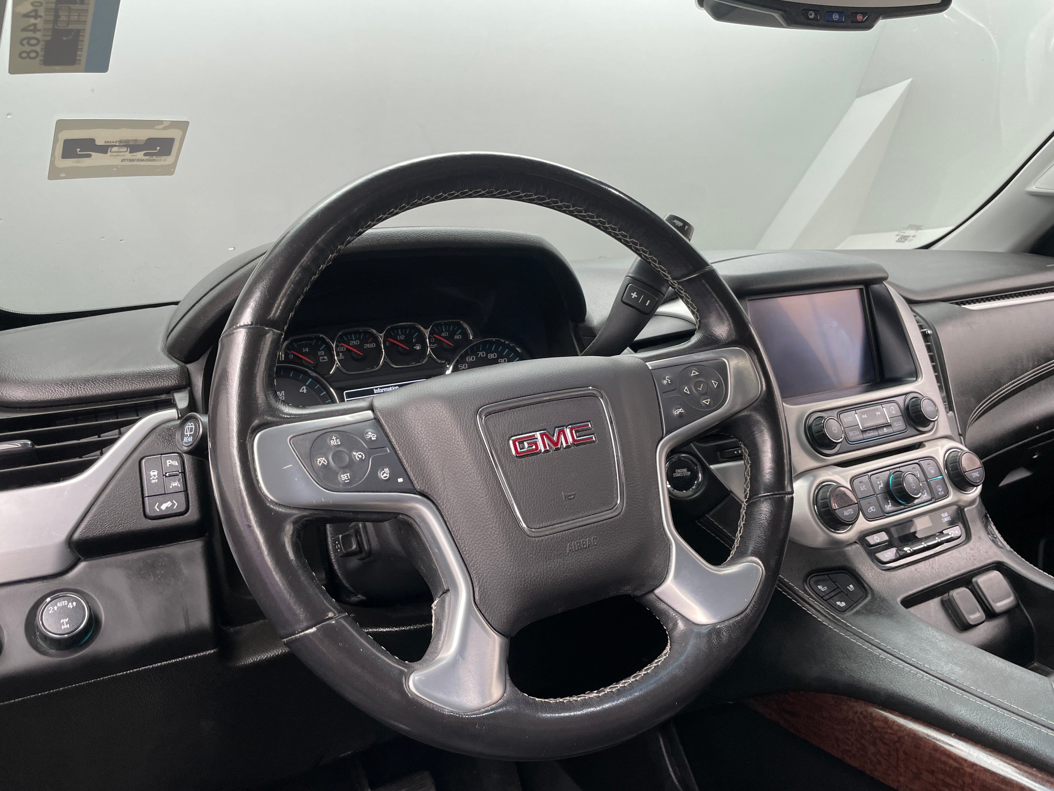 2019 GMC Yukon XL SLT 4